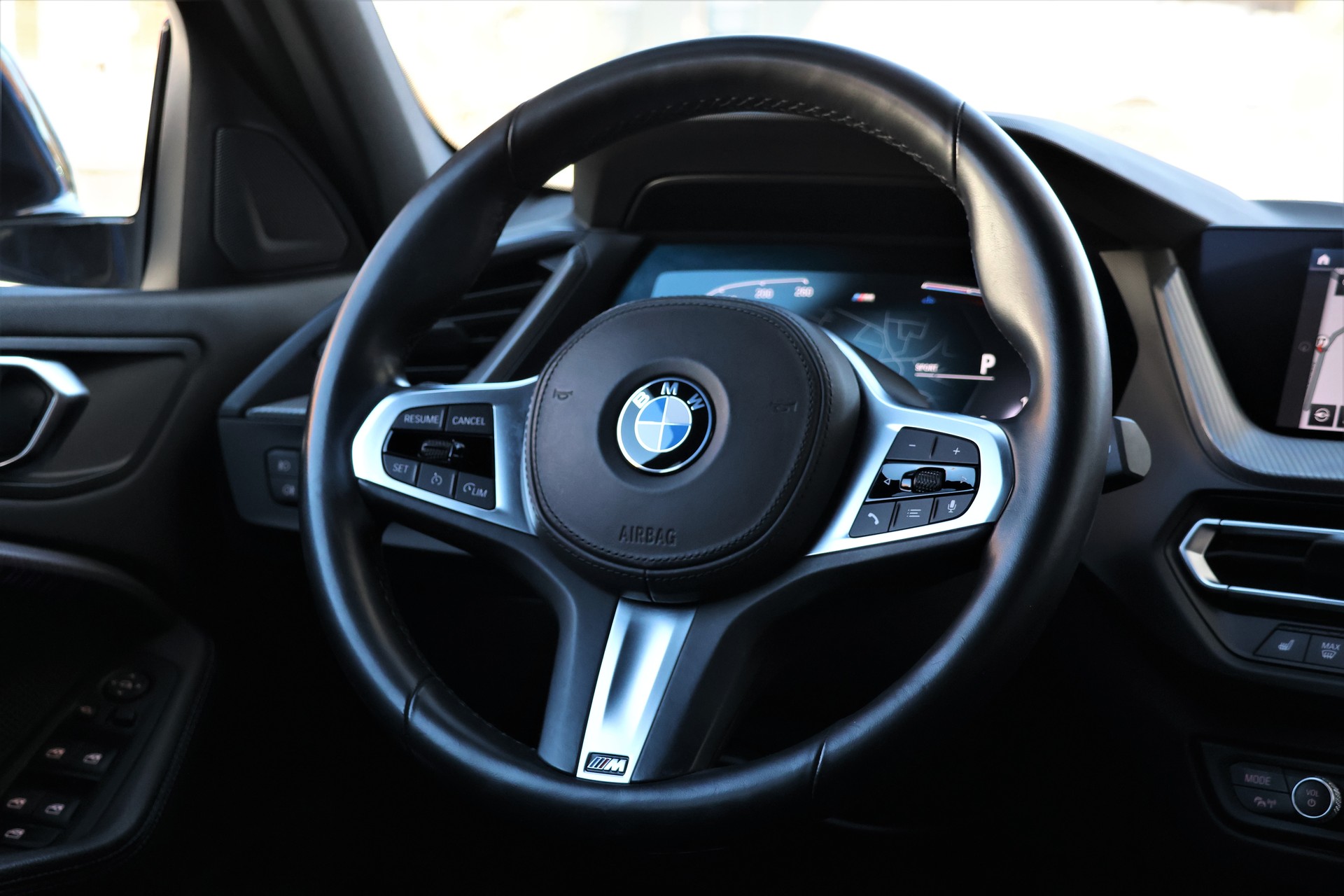 BMW 120d xDrive Steptronic M Sport (CH)-image-13