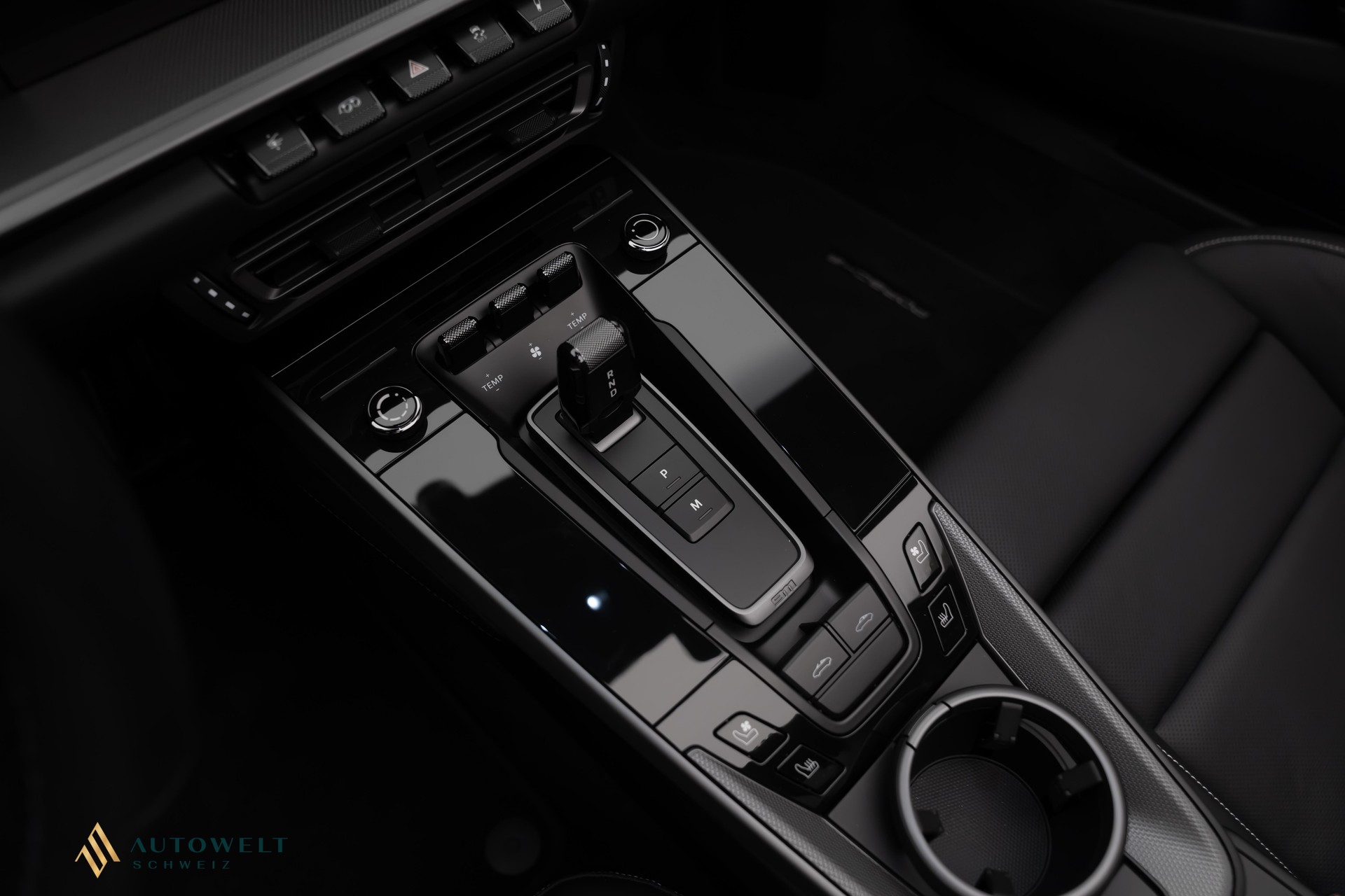 PORSCHE 911 Targa 4S-image-8