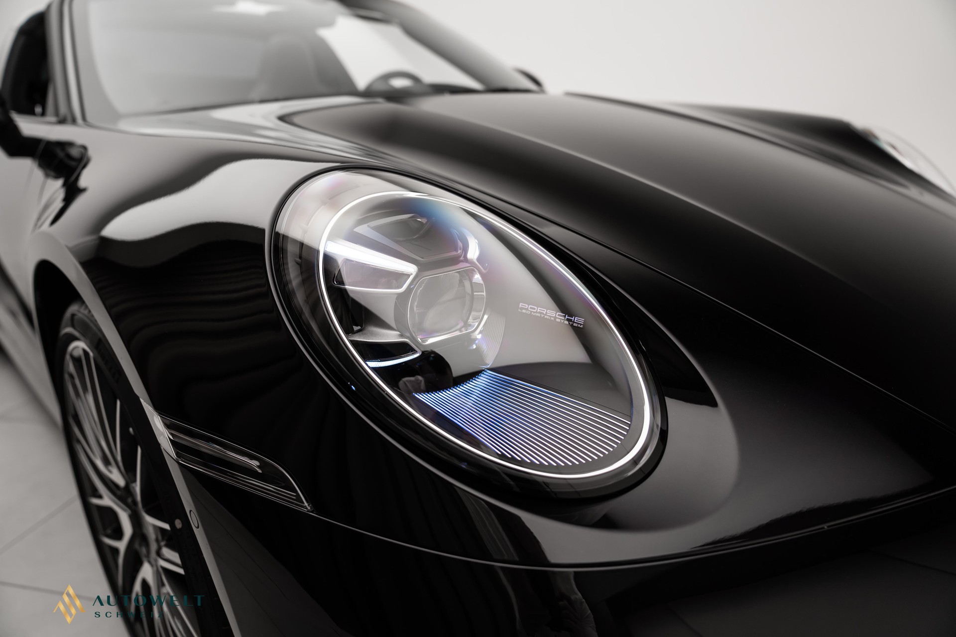 PORSCHE 911 Targa 4S-image-13