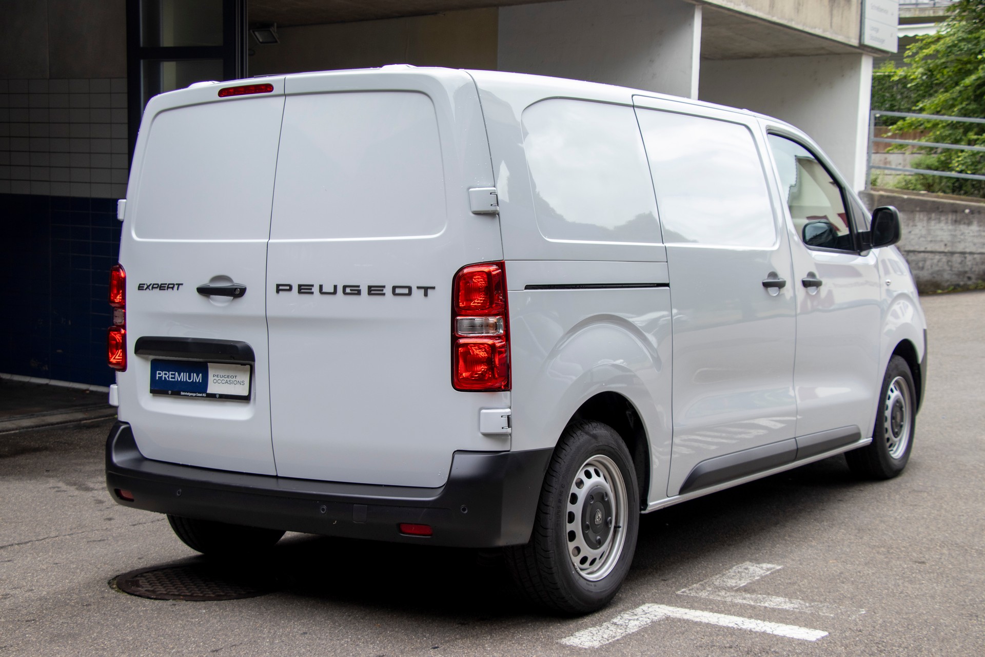 PEUGEOT Expert 2.0 BlueHDi 145 S&S Standard EAT8-showroom-element-2