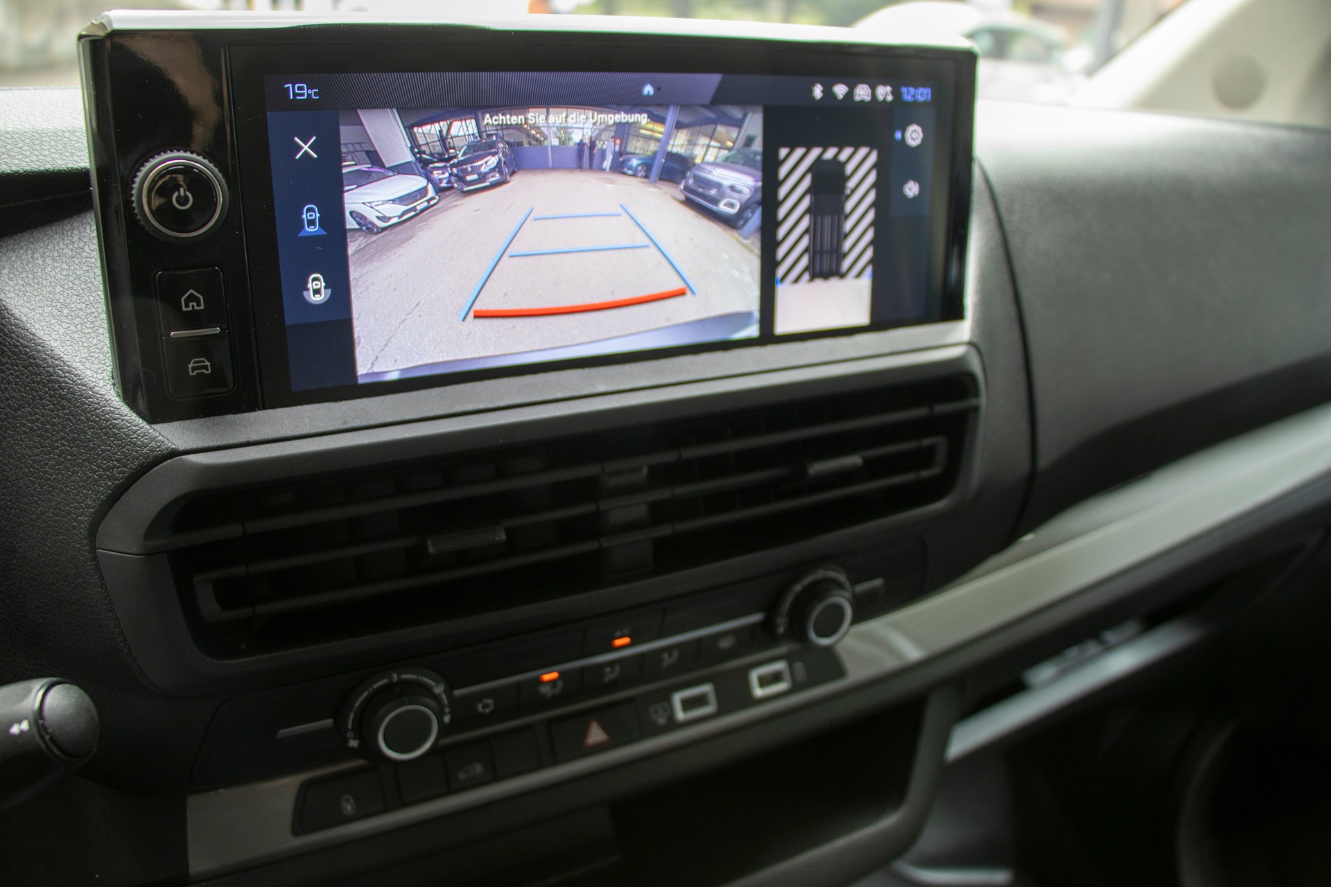 PEUGEOT Expert 2.0 BlueHDi 145 S&S Standard EAT8-image-5