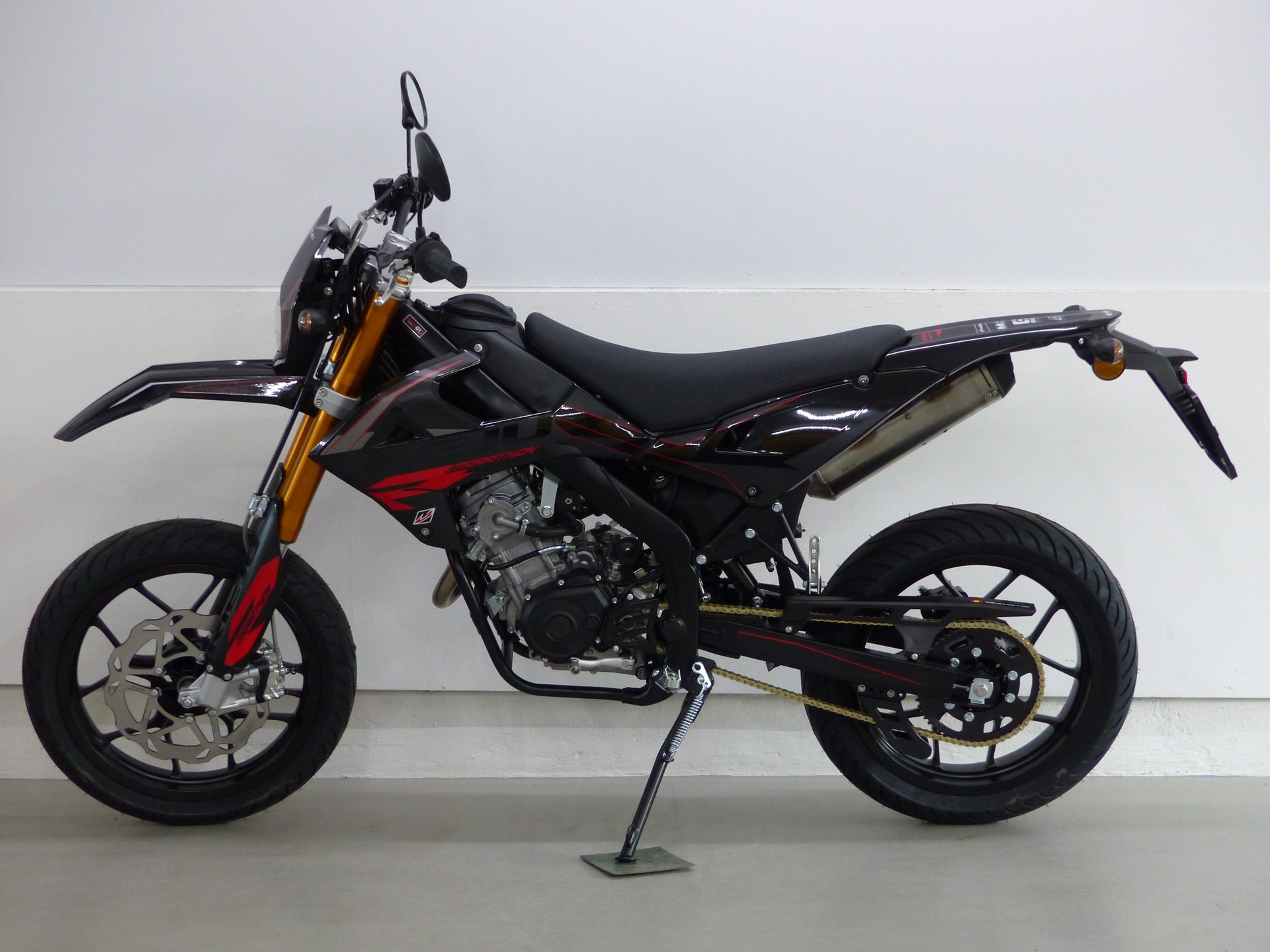 RIEJU Marathon 125 SM Europa-showroom-element-2