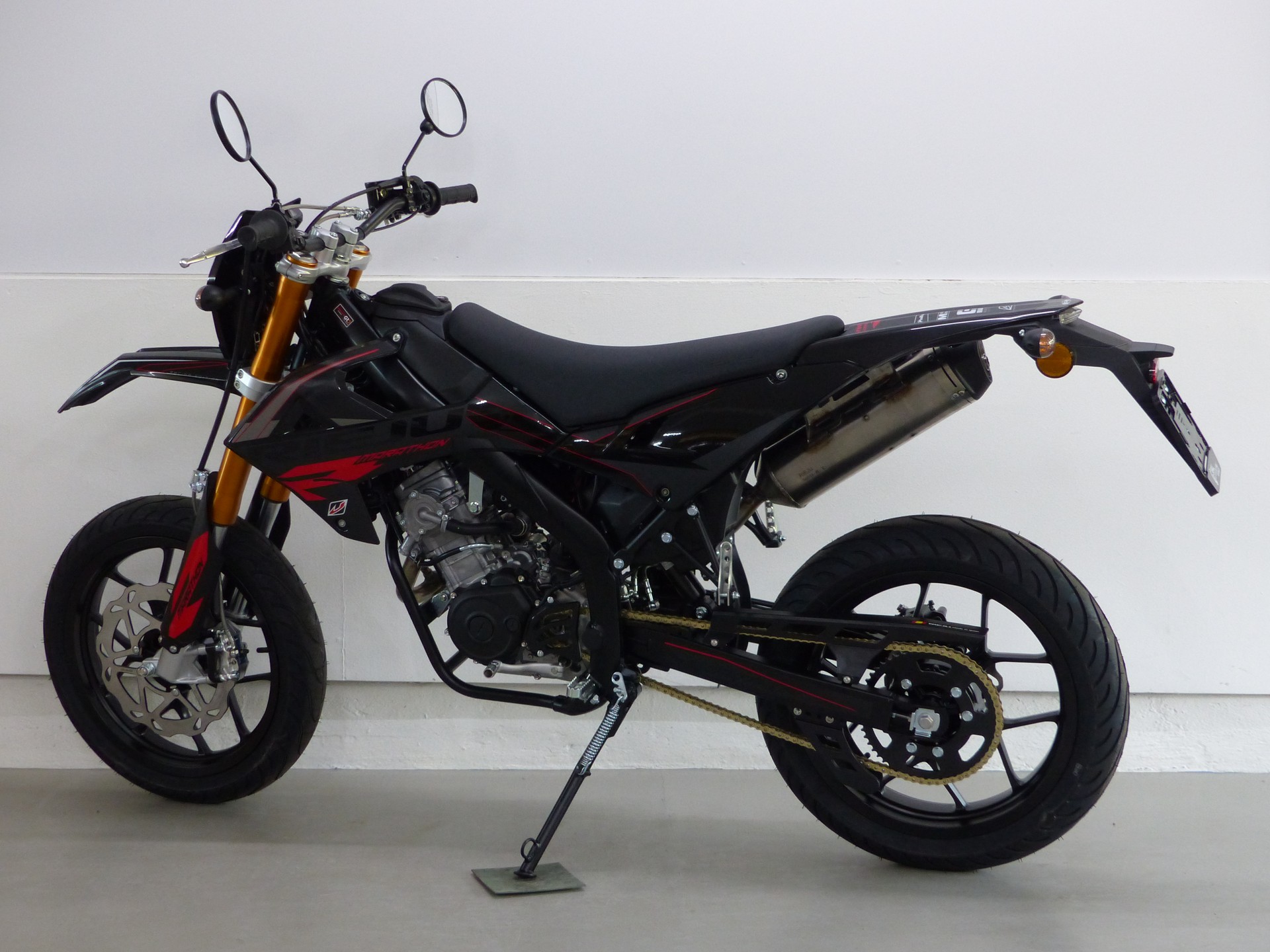 RIEJU Marathon 125 SM Europa-showroom-element-3
