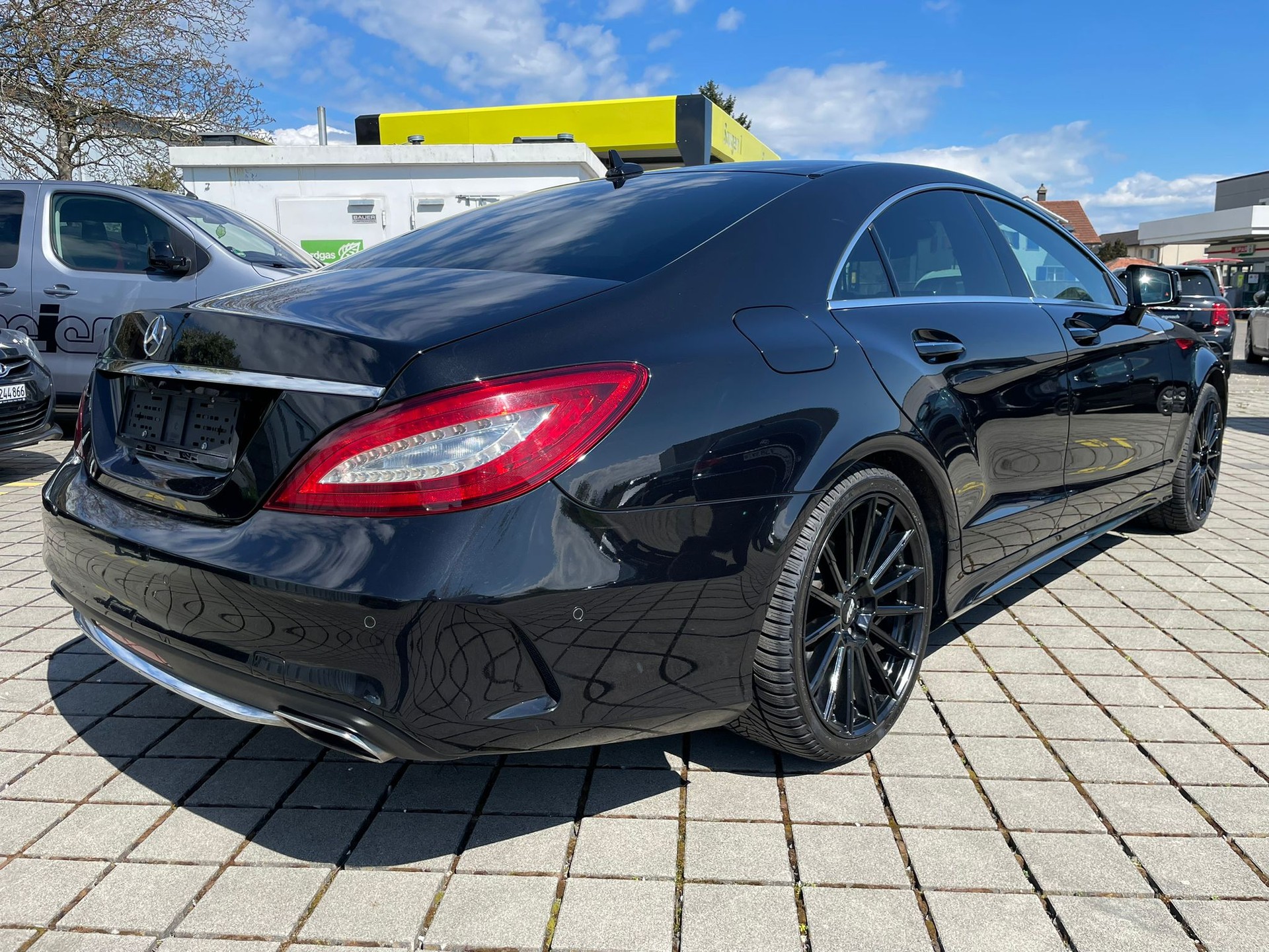 MERCEDES-BENZ CLS 350 d 4Matic 9G-Tronic-image-3
