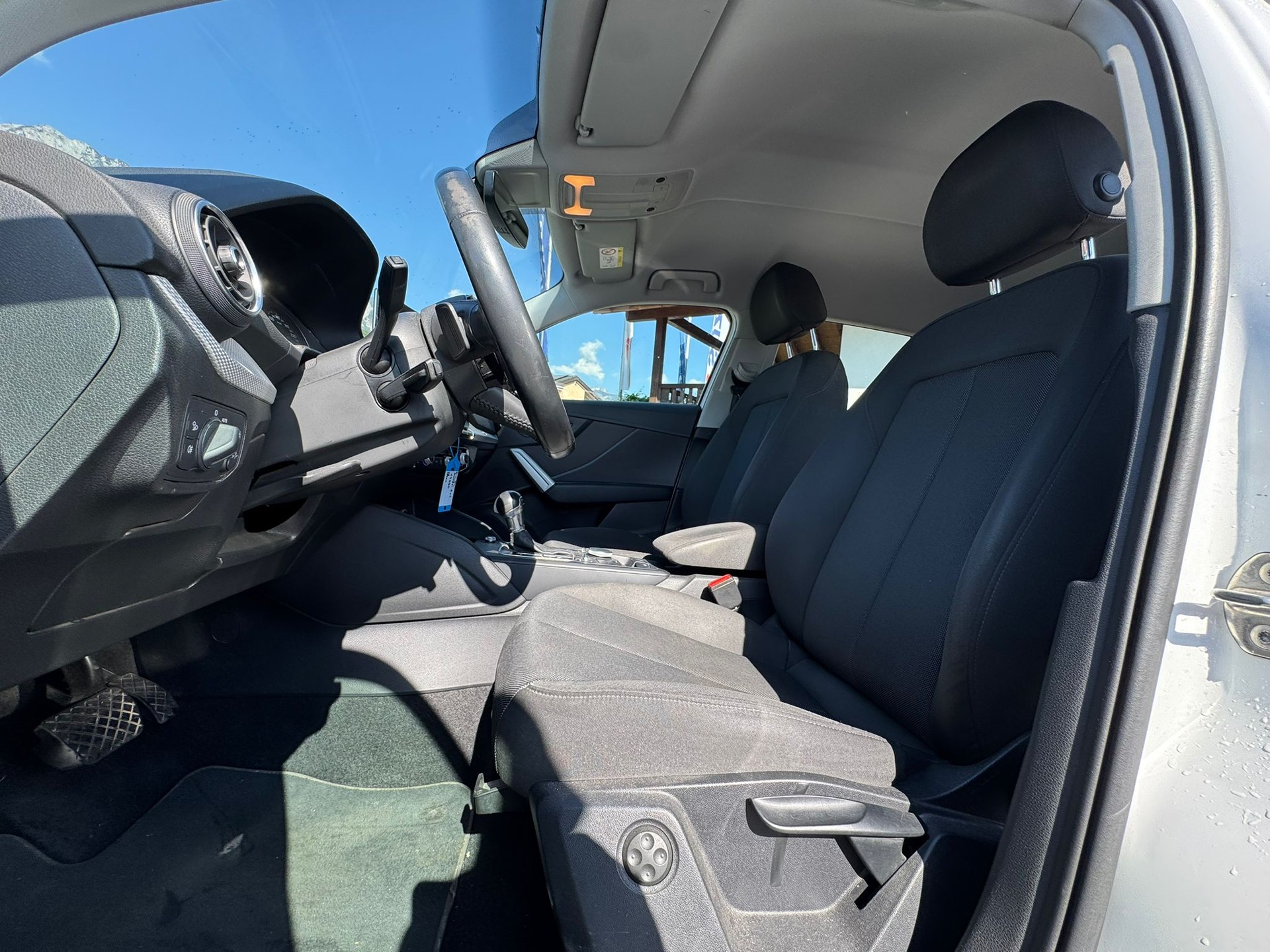 AUDI Q2 40 TFSI quattro S-tronic-image-10