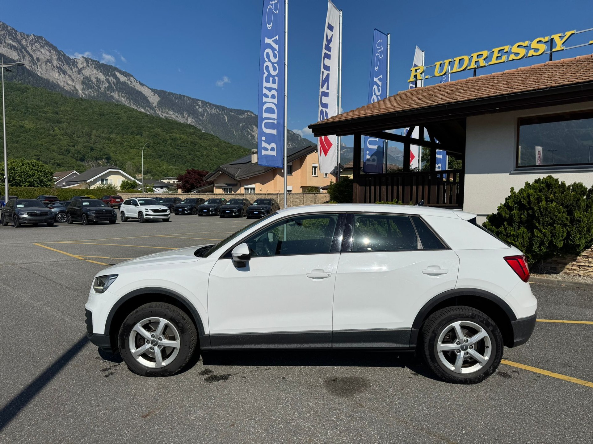 AUDI Q2 40 TFSI quattro S-tronic-image-1