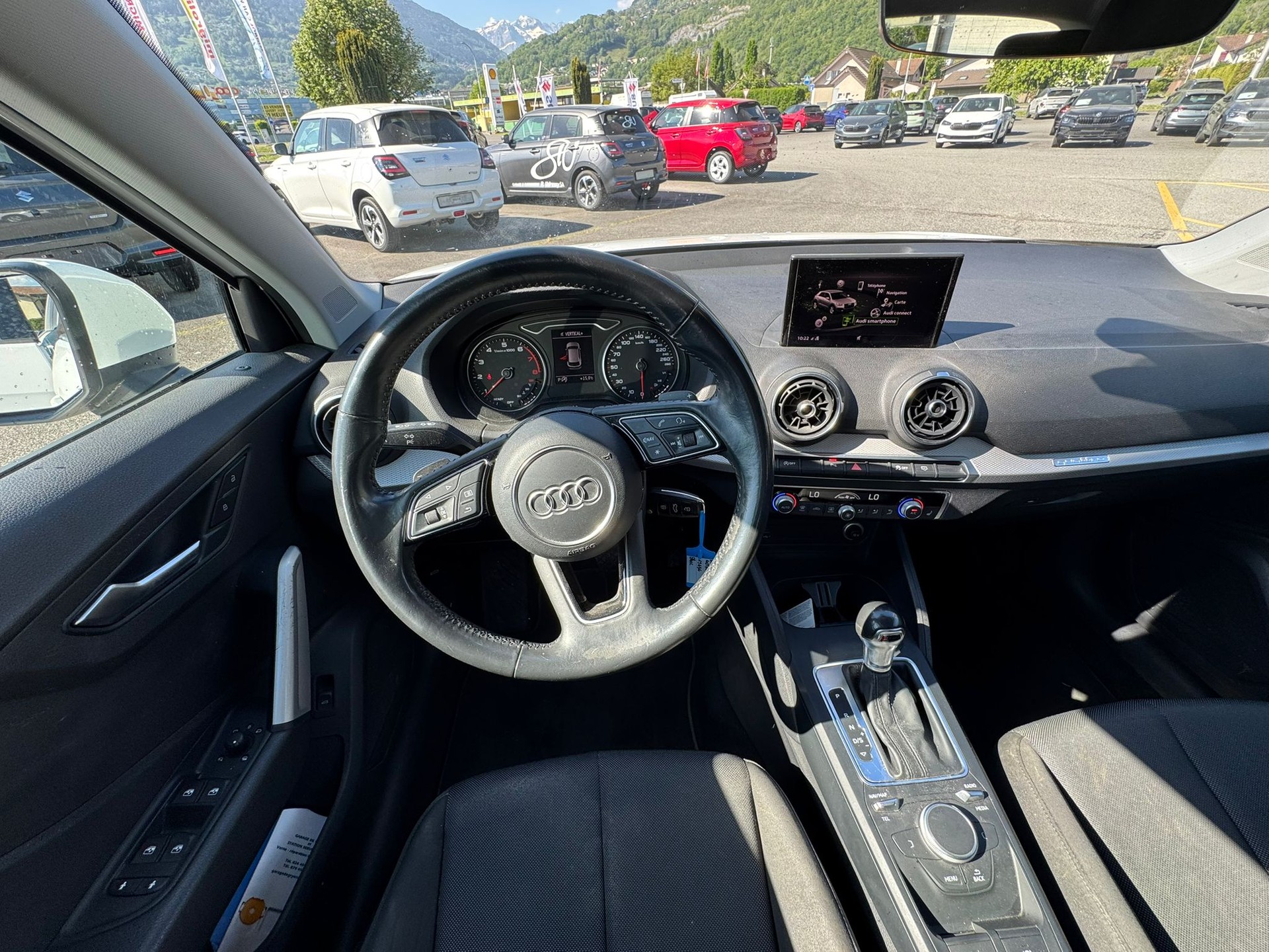 AUDI Q2 40 TFSI quattro S-tronic-image-9