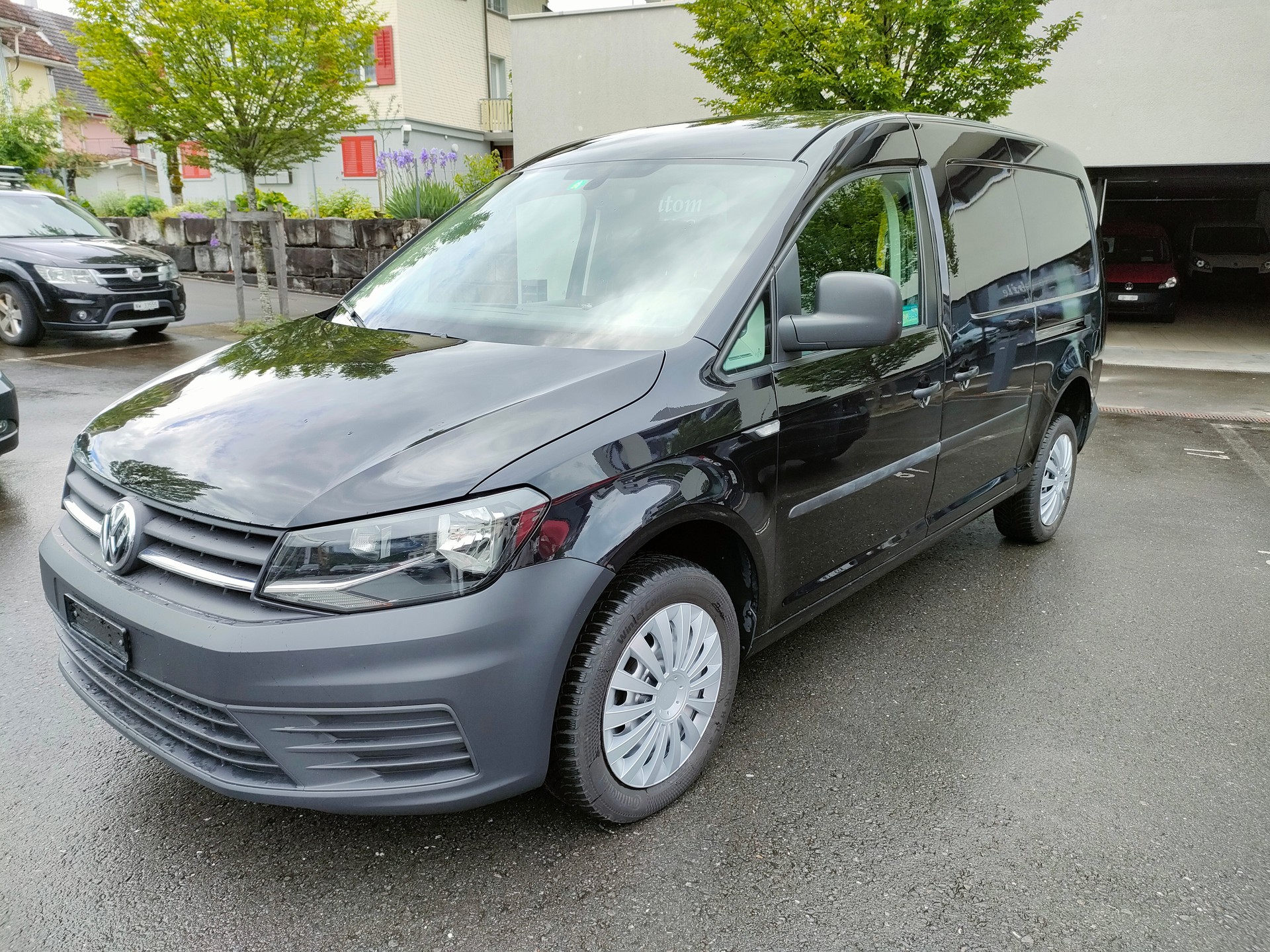 VW Caddy Maxi 2.0TDI 4Motion BlueMotion Technology-image-0