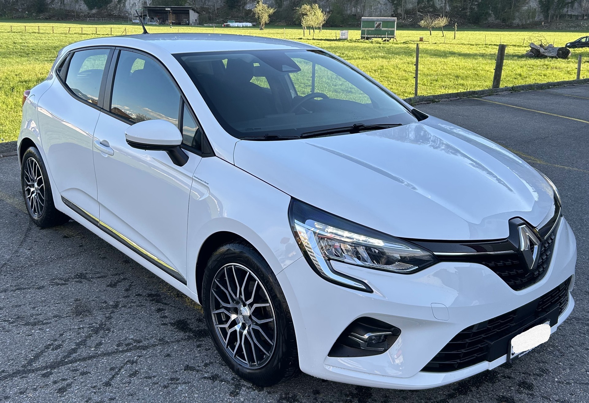 RENAULT 1.0 TCe 100 Zen-image-2