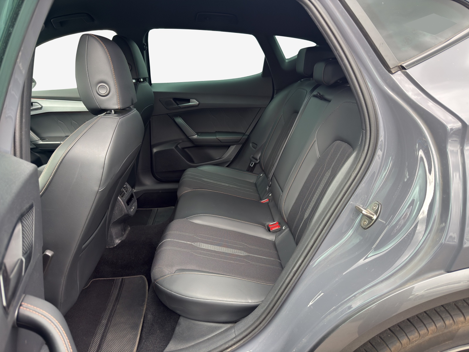 CUPRA Formentor 1.4 e-HYBRID pHEV DSG-image-12