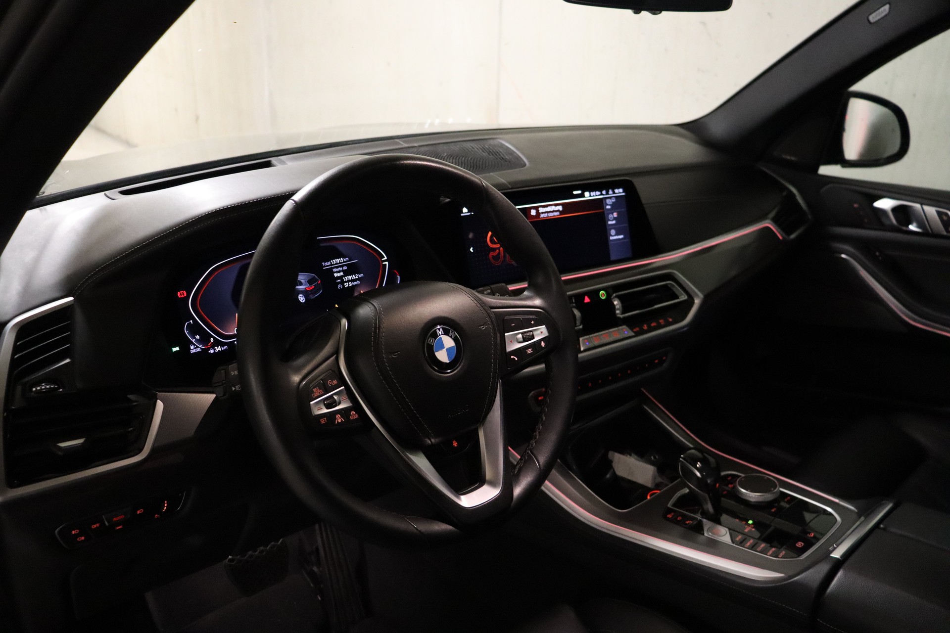 BMW X5 xDrive 48V 30d Steptronic **CH-FZ**AHK**-image-14