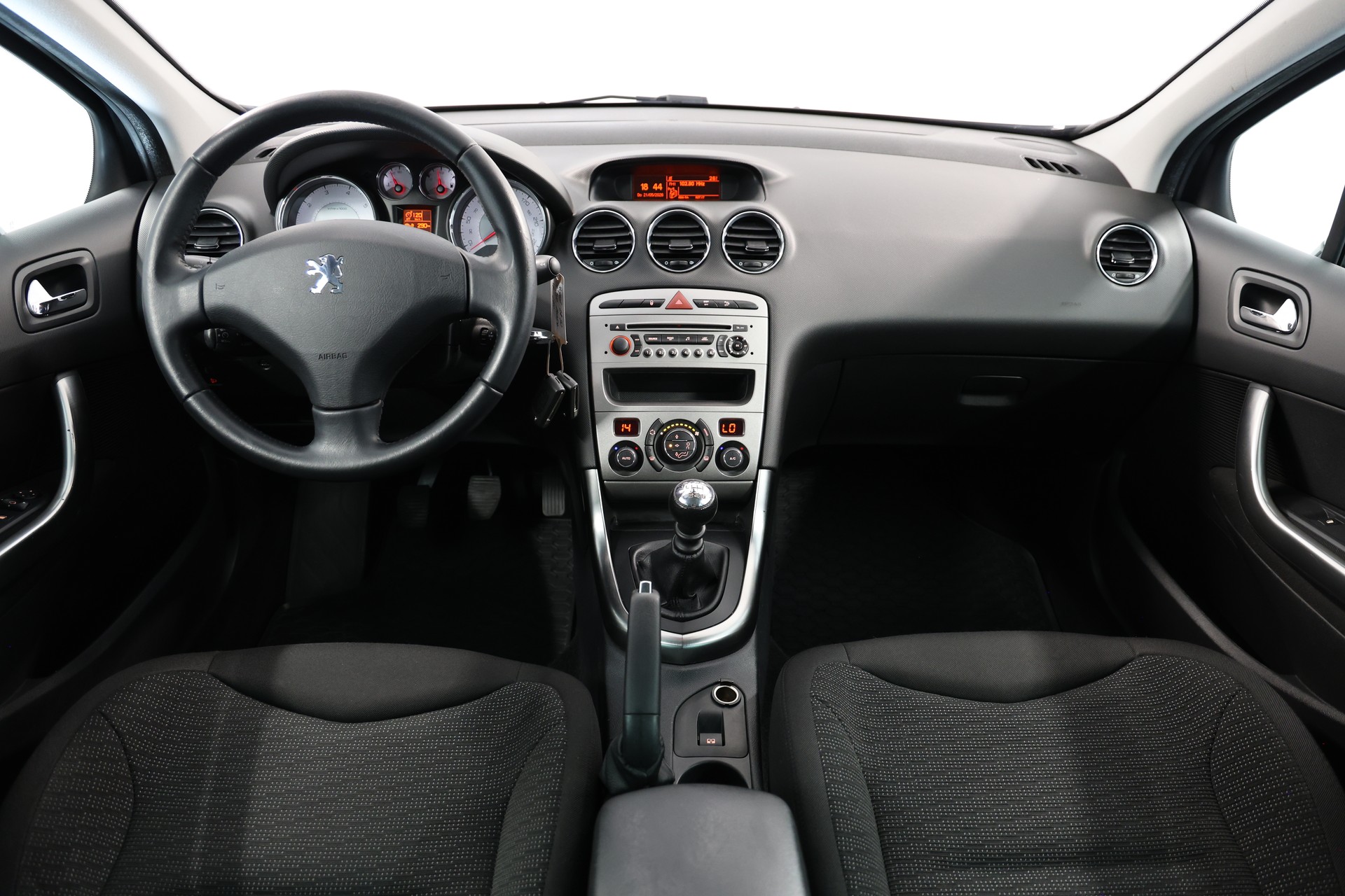 PEUGEOT 308 SW 1.6 16V Turbo Sport Pack-image-10