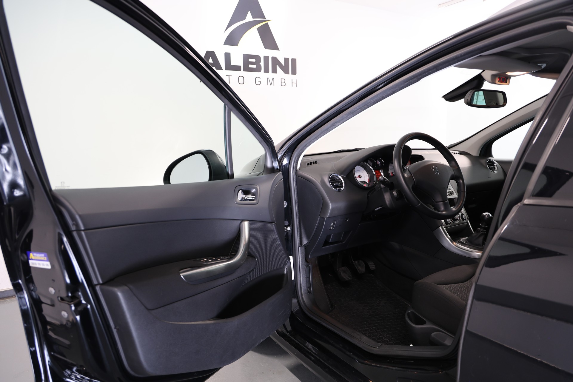 PEUGEOT 308 SW 1.6 16V Turbo Sport Pack-image-4