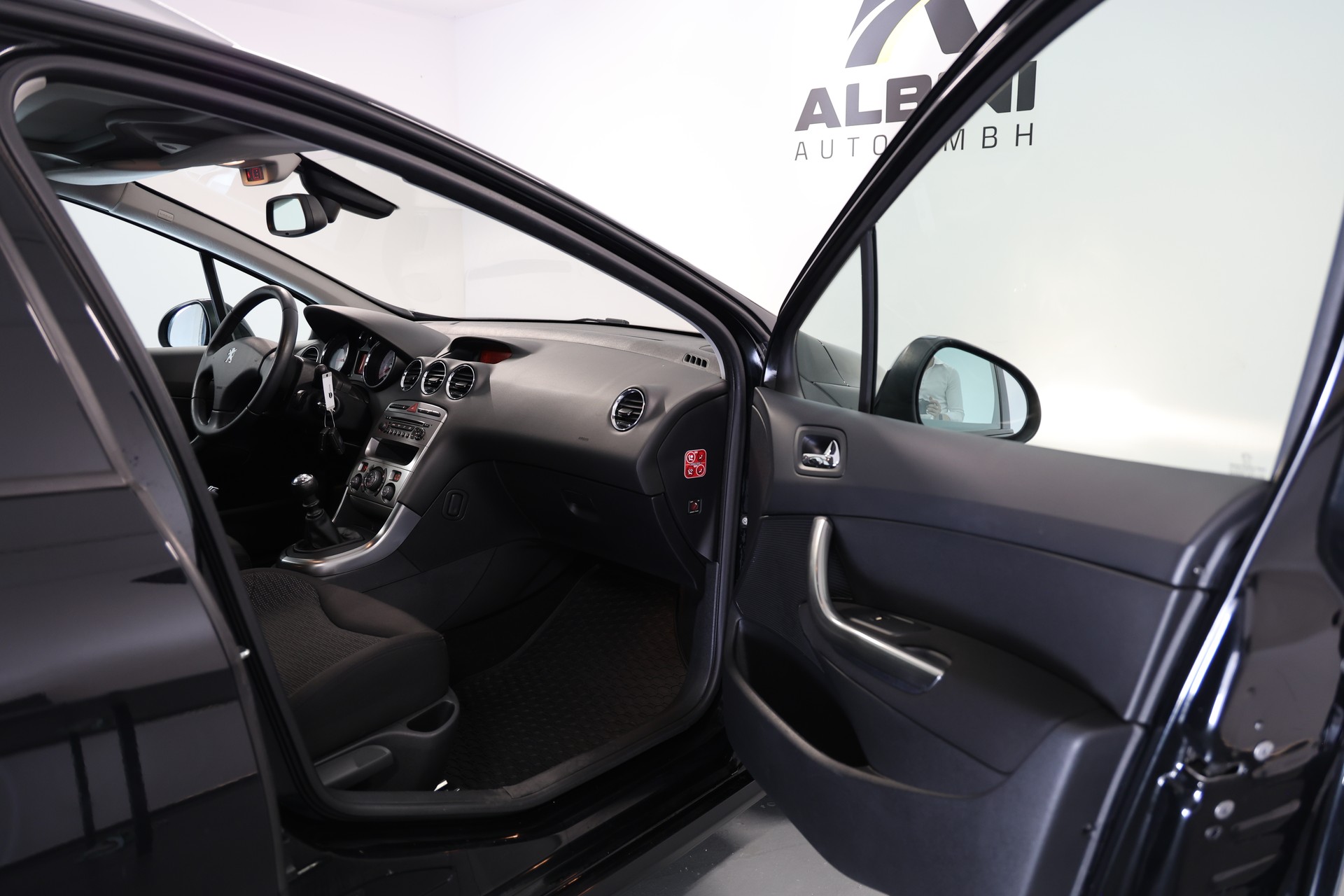 PEUGEOT 308 SW 1.6 16V Turbo Sport Pack-image-7