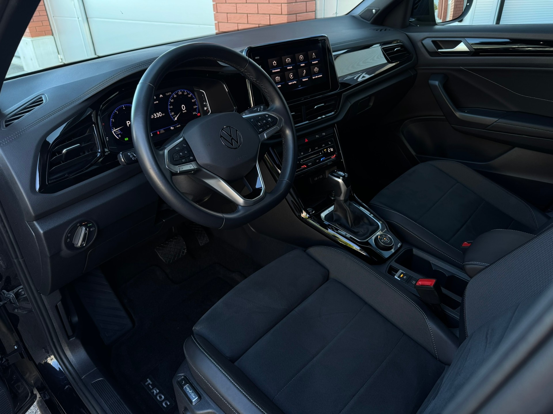 VW T-Roc 2.0 TSI Style DSG 4Motion-image-15