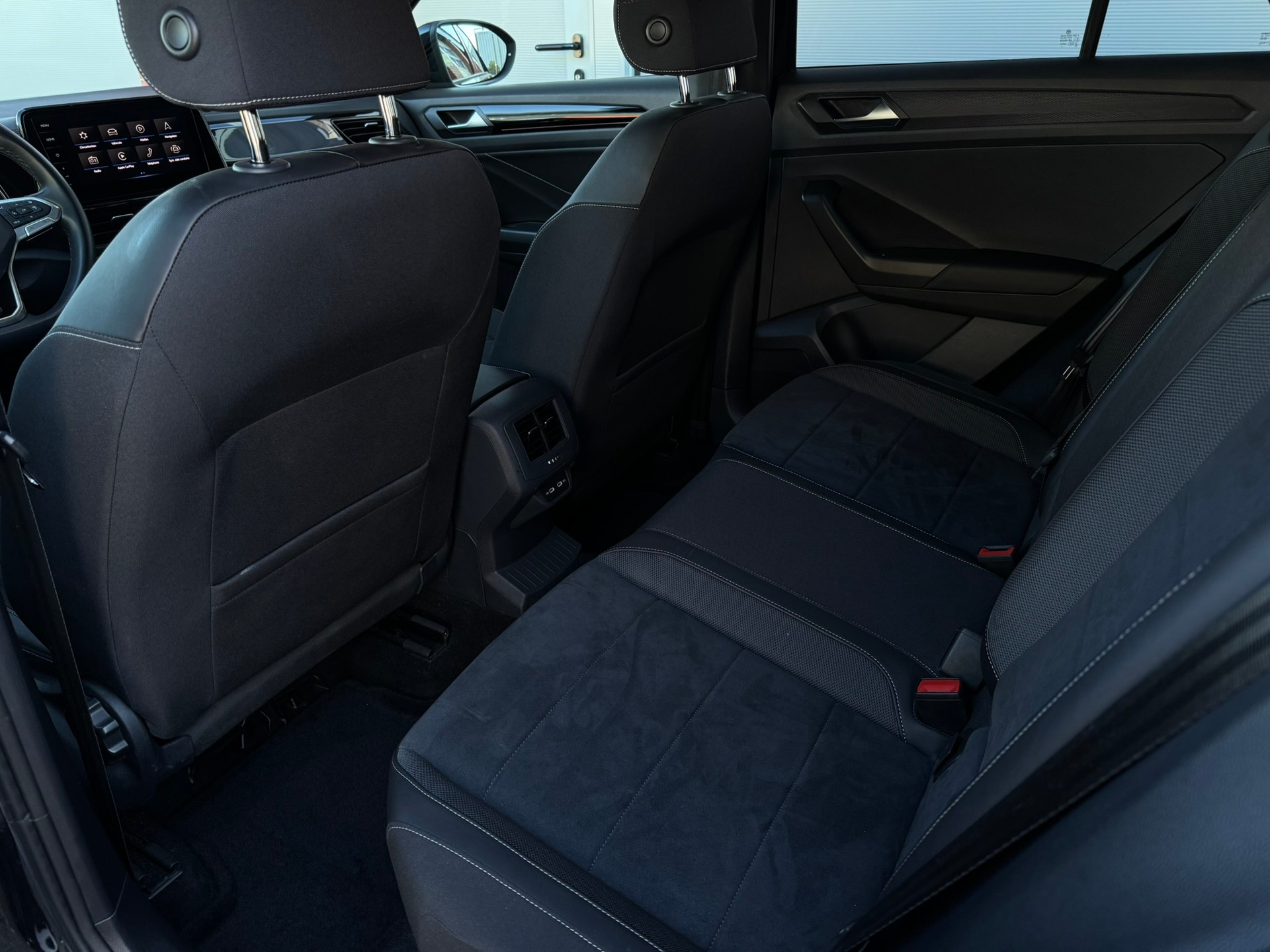 VW T-Roc 2.0 TSI Style DSG 4Motion-image-23