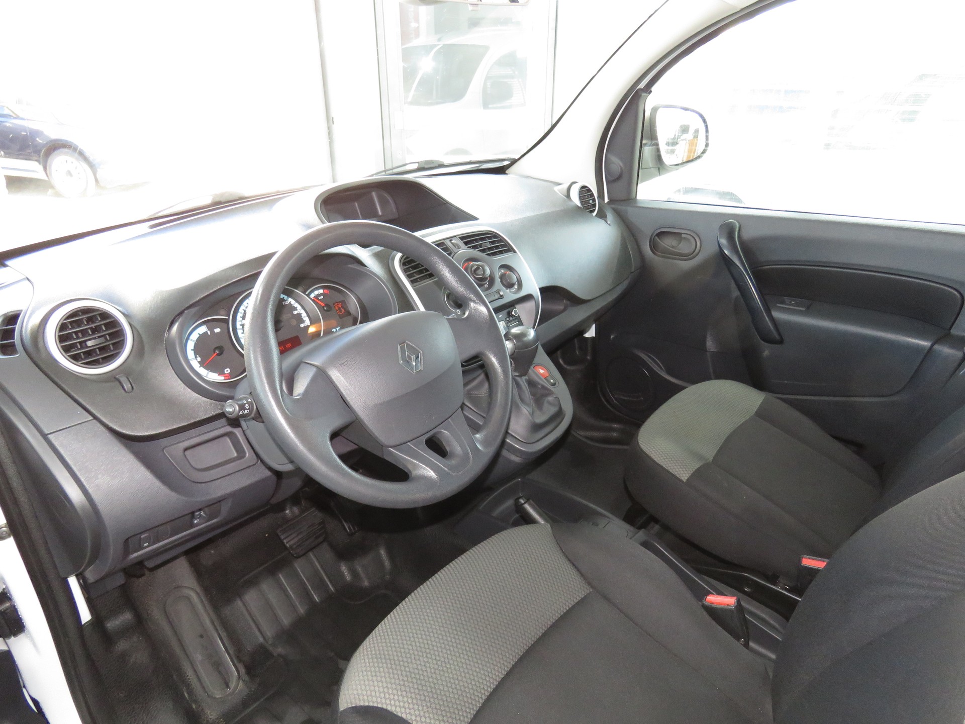 RENAULT Kangoo Z.E. Business (Automat)-image-6