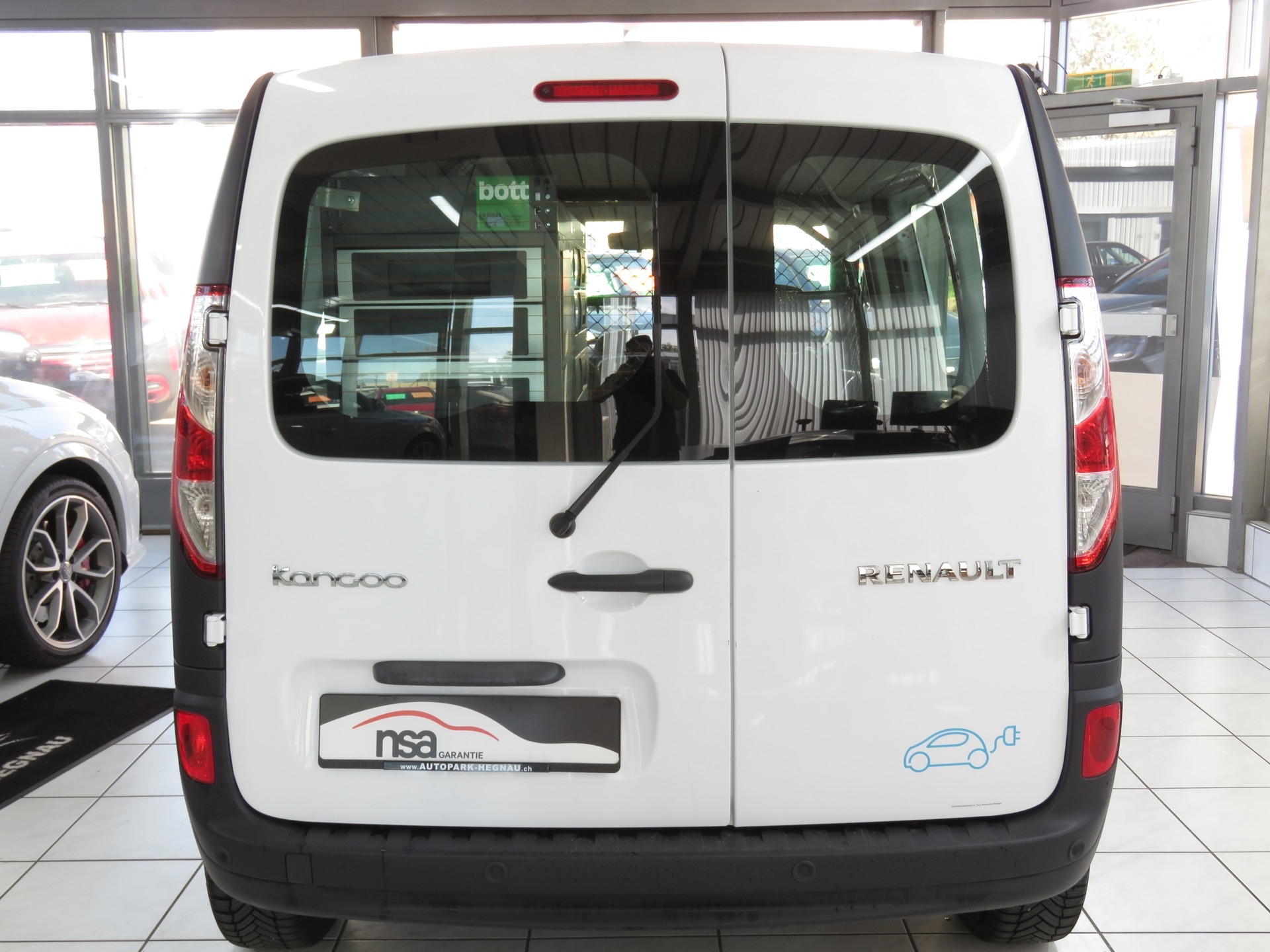 RENAULT Kangoo Z.E. Business (Automat)-image-4