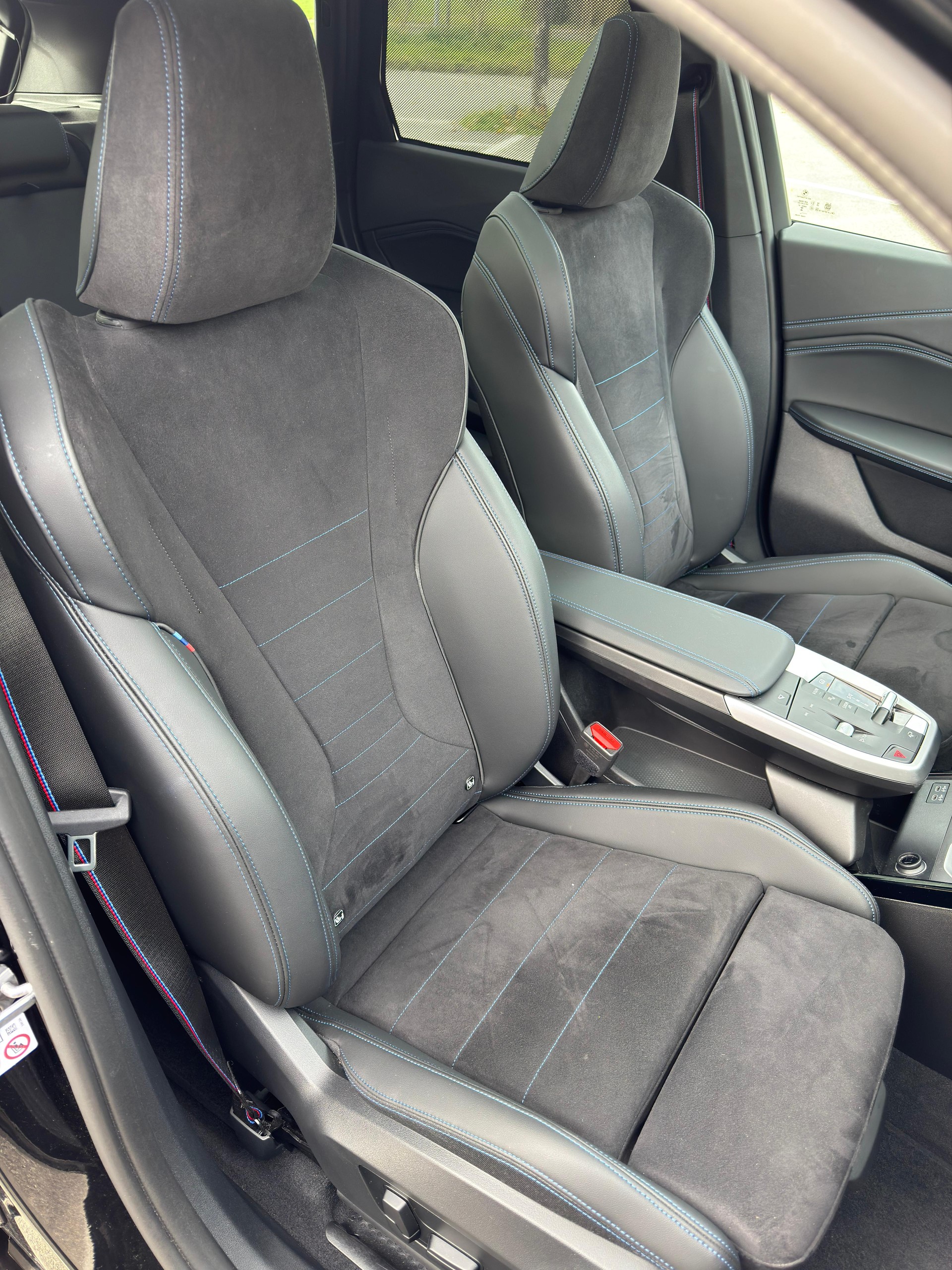 BMW X1 xDrive 23i 48V M SPORT 2024-image-9