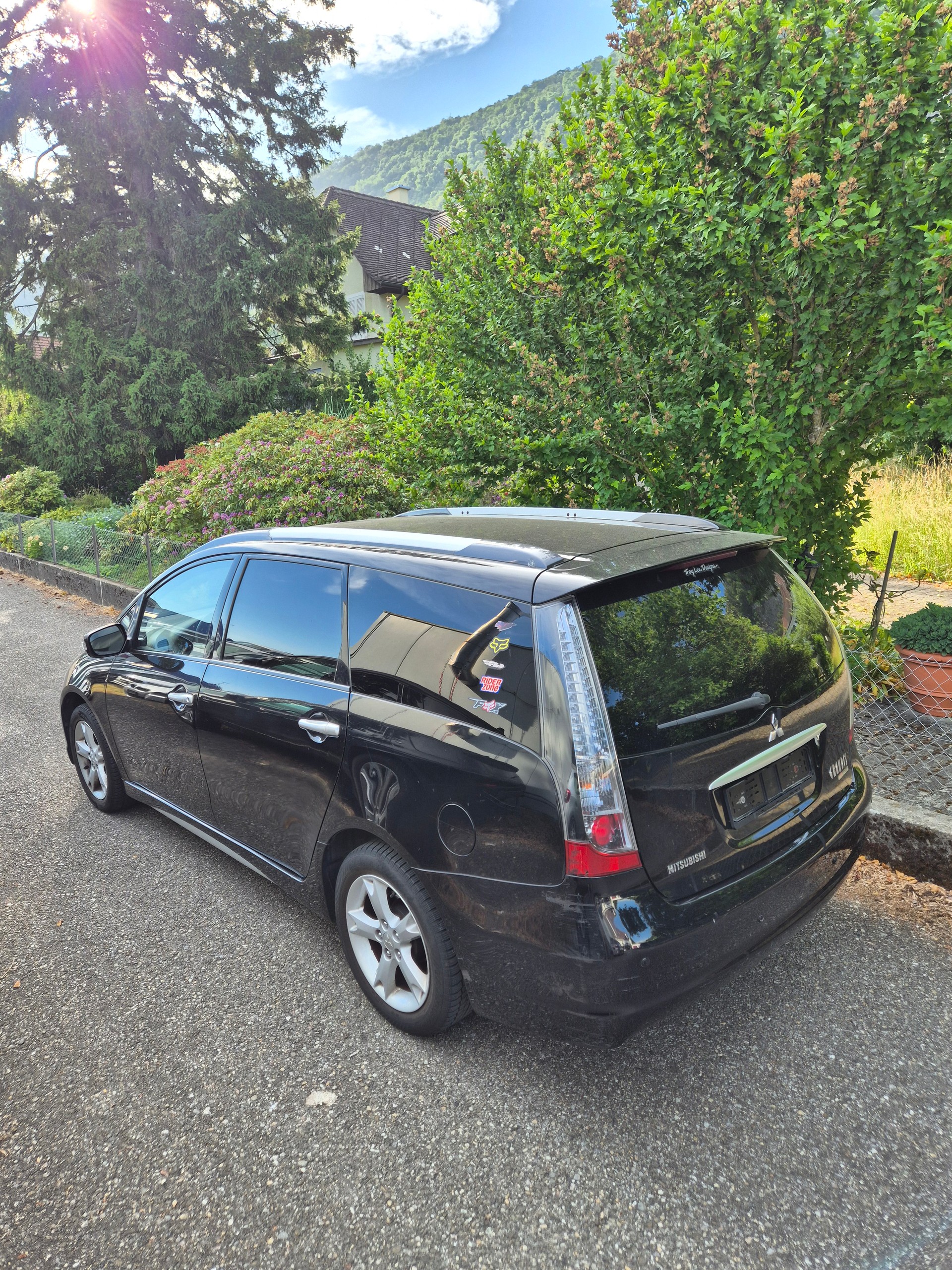 MITSUBISHI Grandis 2.4 16V Motion Automatic-image-1