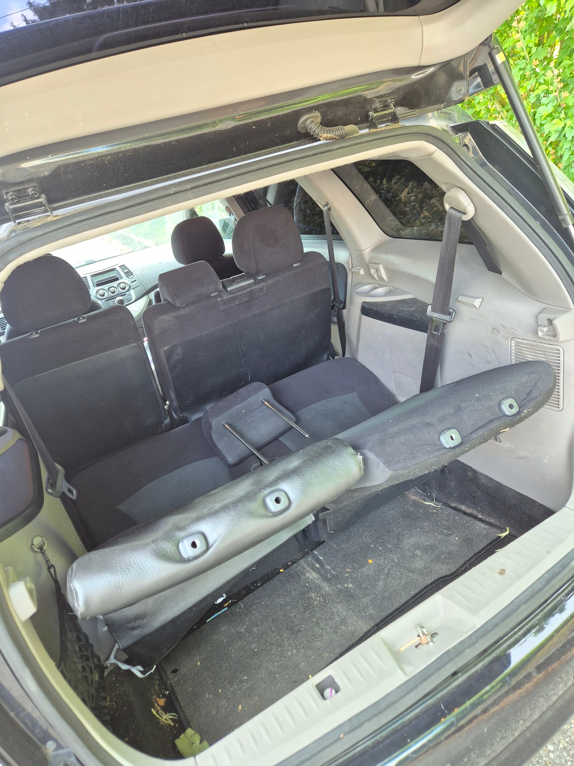 MITSUBISHI Grandis 2.4 16V Motion Automatic-image-9