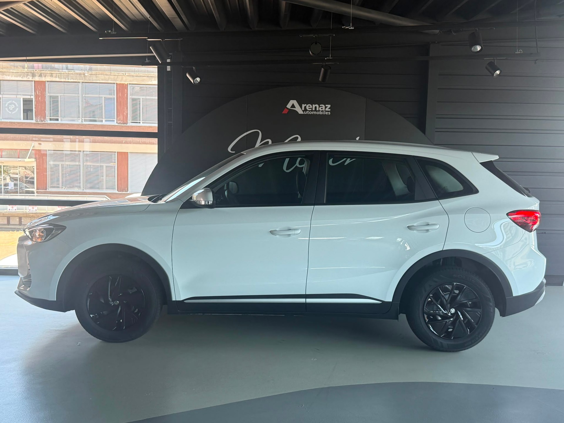 MG ZS 1.5 Standart-showroom-element-3