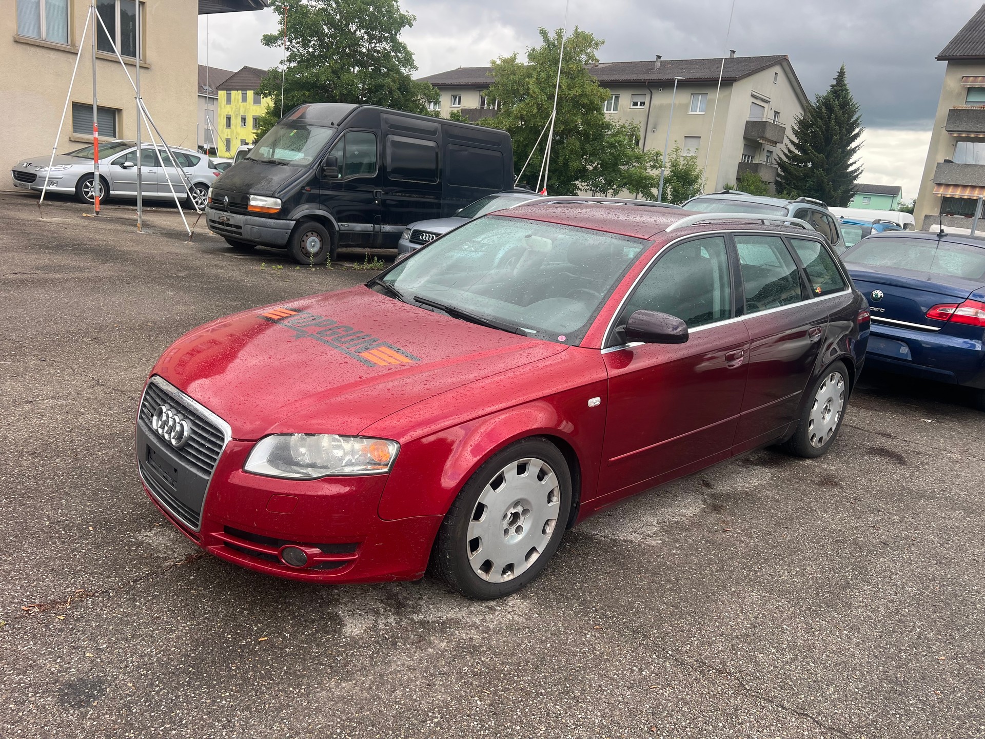 AUDI A4 Avant 2.0 Turbo FSI-image-1