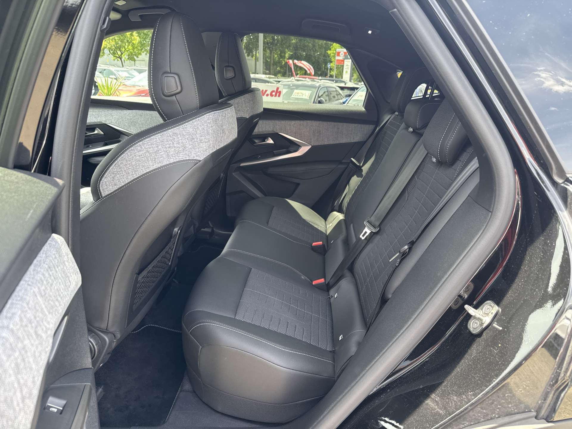 PEUGEOT 3008 145 GT Hybrid e-DCS-Automat-image-6