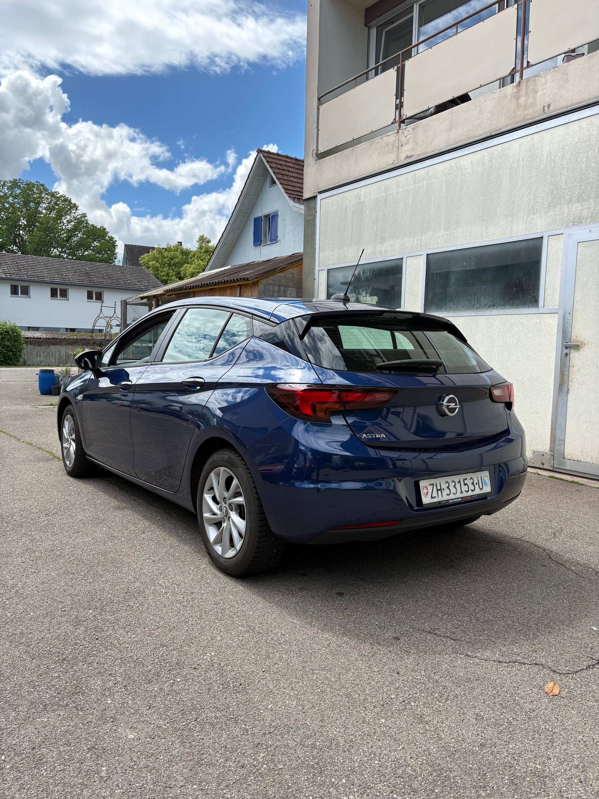 OPEL Astra 1.2i Turbo Edition-image-3