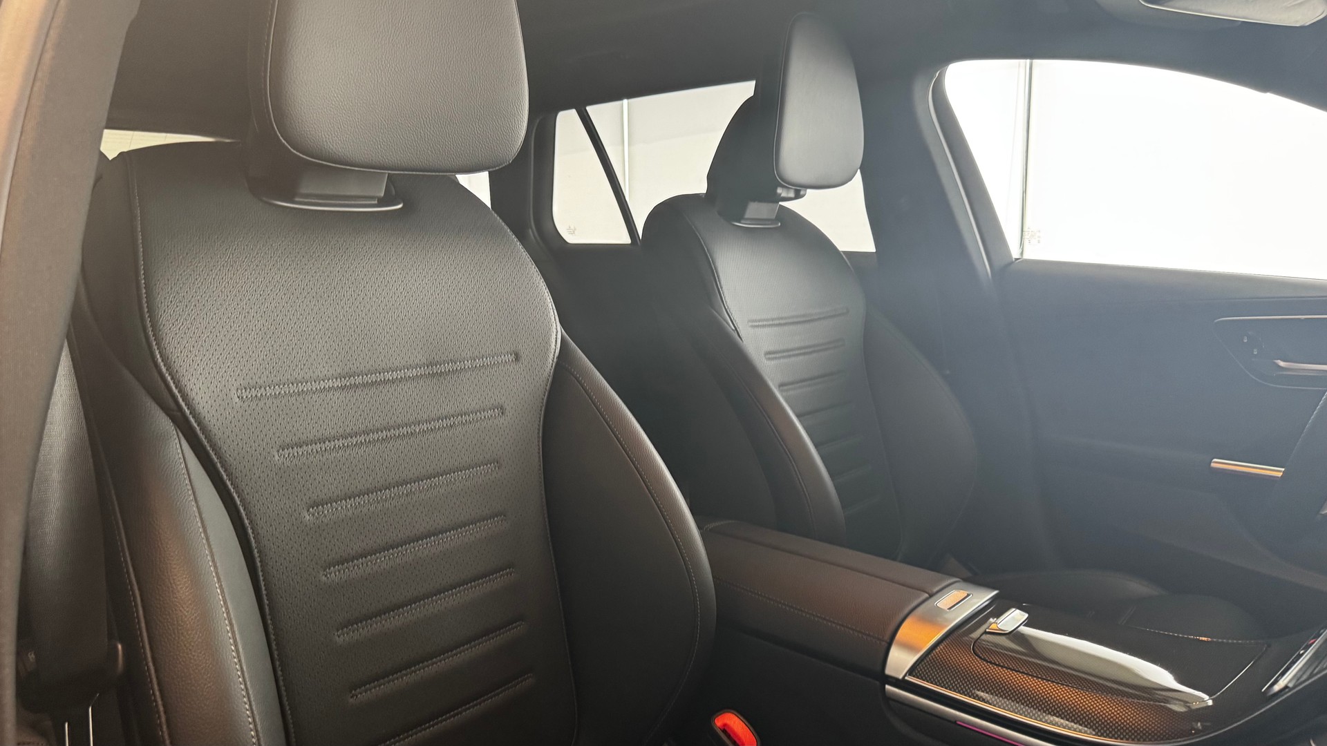 MERCEDES-BENZ C 220 d Swiss Star AMG Line 4matic Kombi-image-1