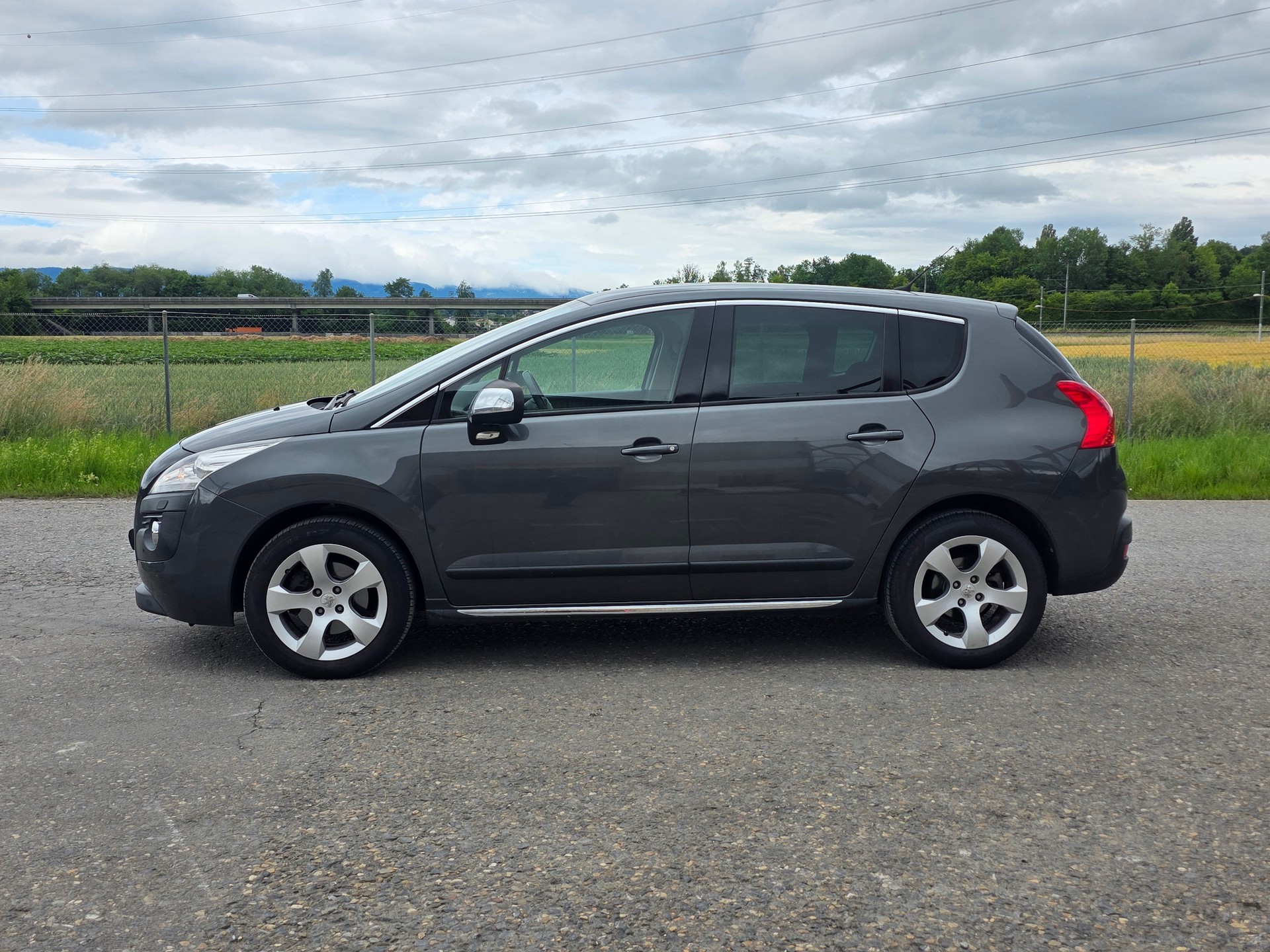 PEUGEOT 3008 1.6 16V T Sport Pack Tiptronic-image-2