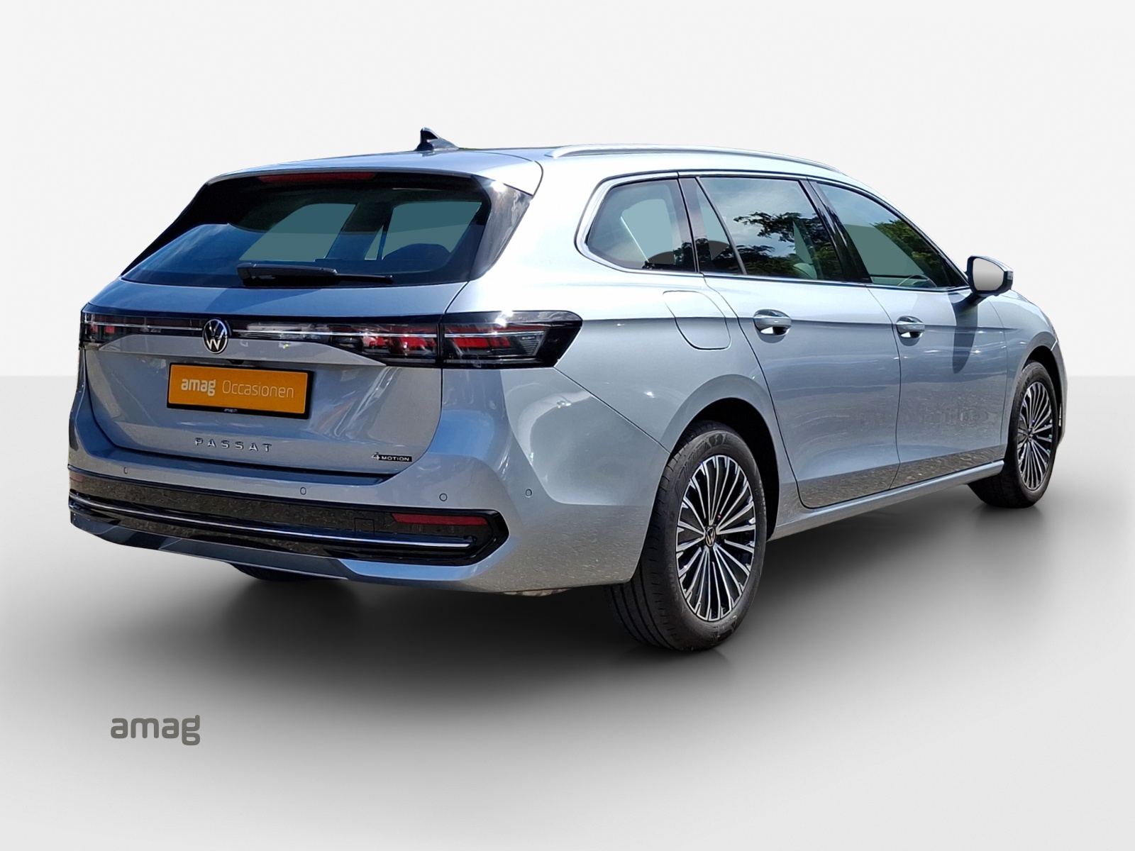 VW Passat Variant 2.0 TSI evo4 Elegance 4 Motion DSG-image-4