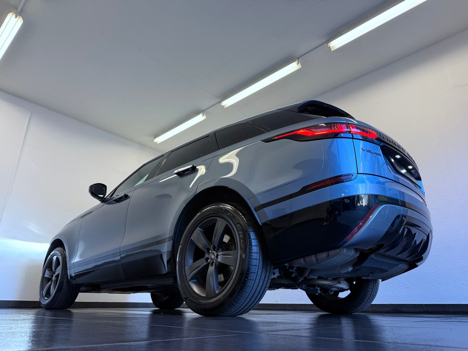 LAND ROVER Range Rover Velar R-Dynamic P 250 HSE Automatic-image-9
