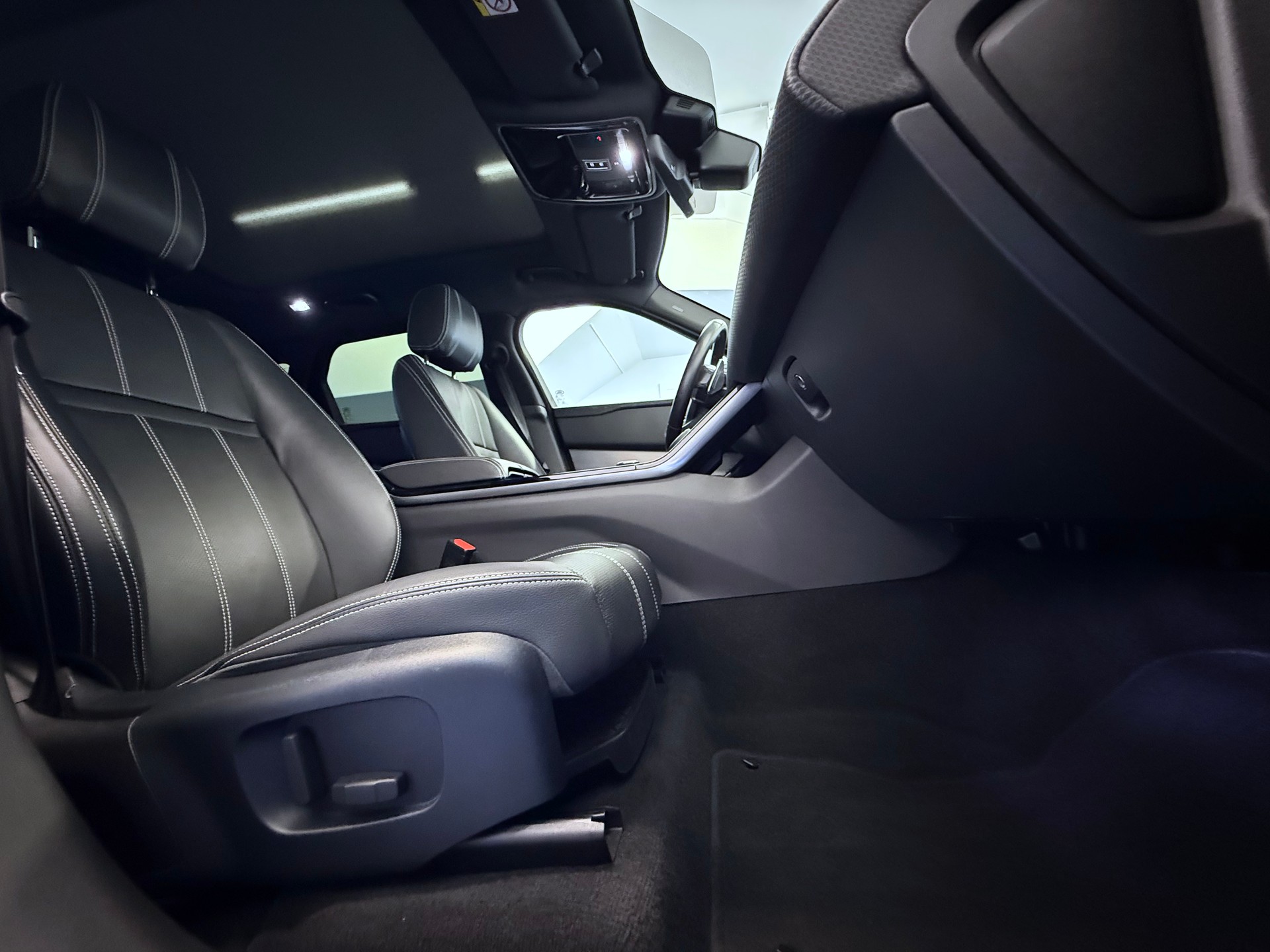 LAND ROVER Range Rover Velar R-Dynamic P 250 HSE Automatic-image-18