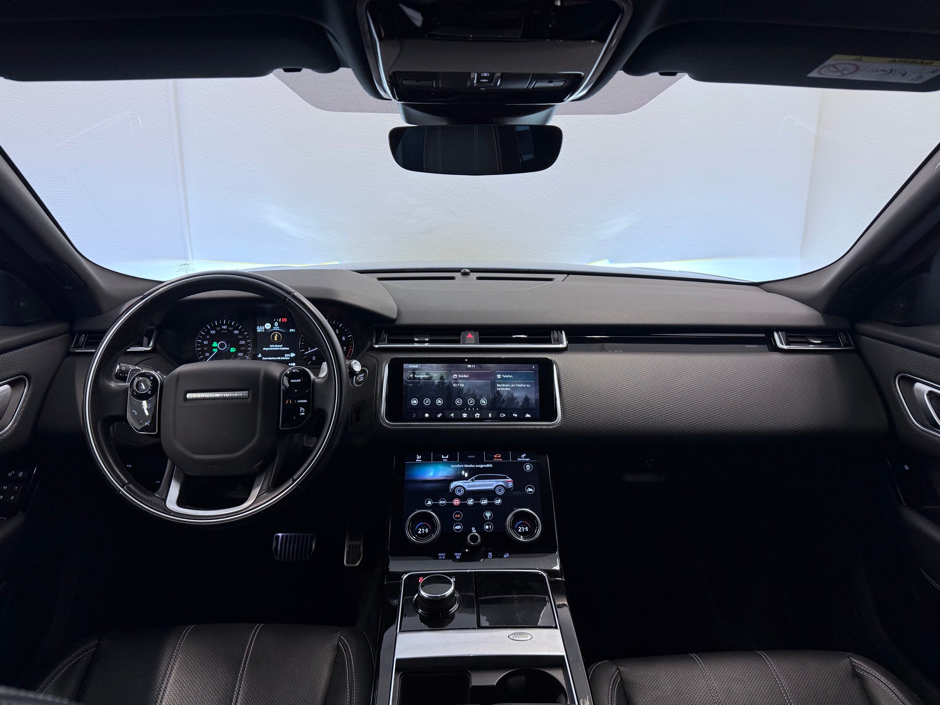 LAND ROVER Range Rover Velar R-Dynamic P 250 HSE Automatic-image-13