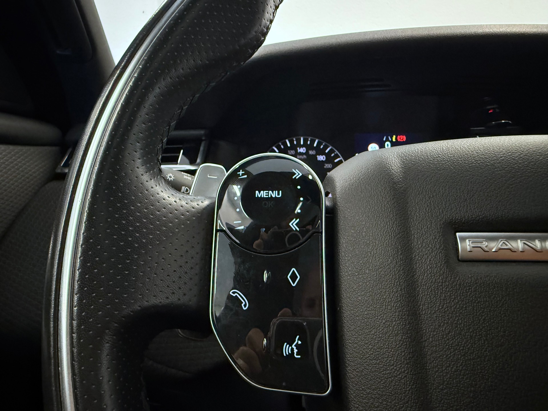 LAND ROVER Range Rover Velar R-Dynamic P 250 HSE Automatic-image-26