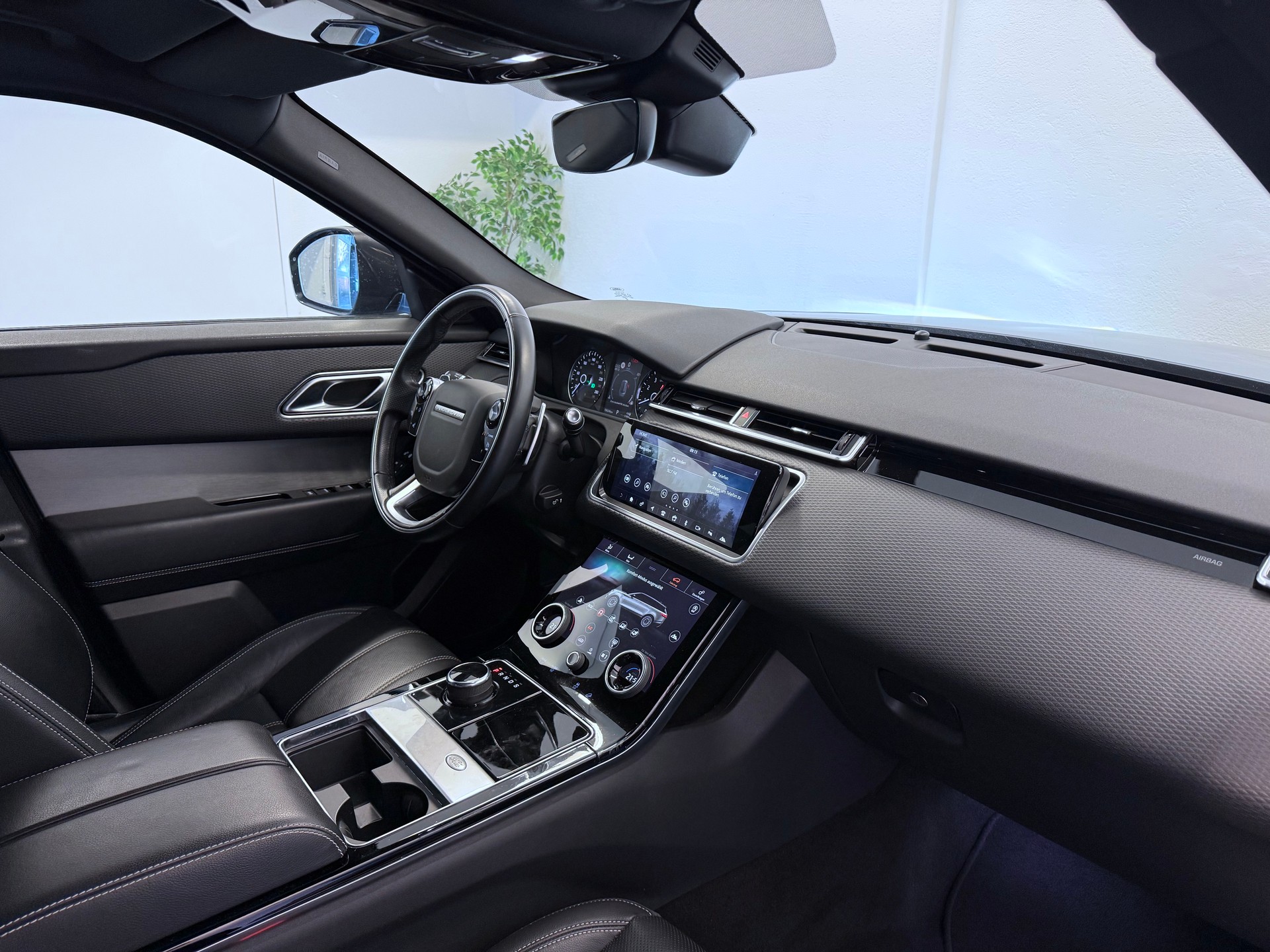 LAND ROVER Range Rover Velar R-Dynamic P 250 HSE Automatic-image-22