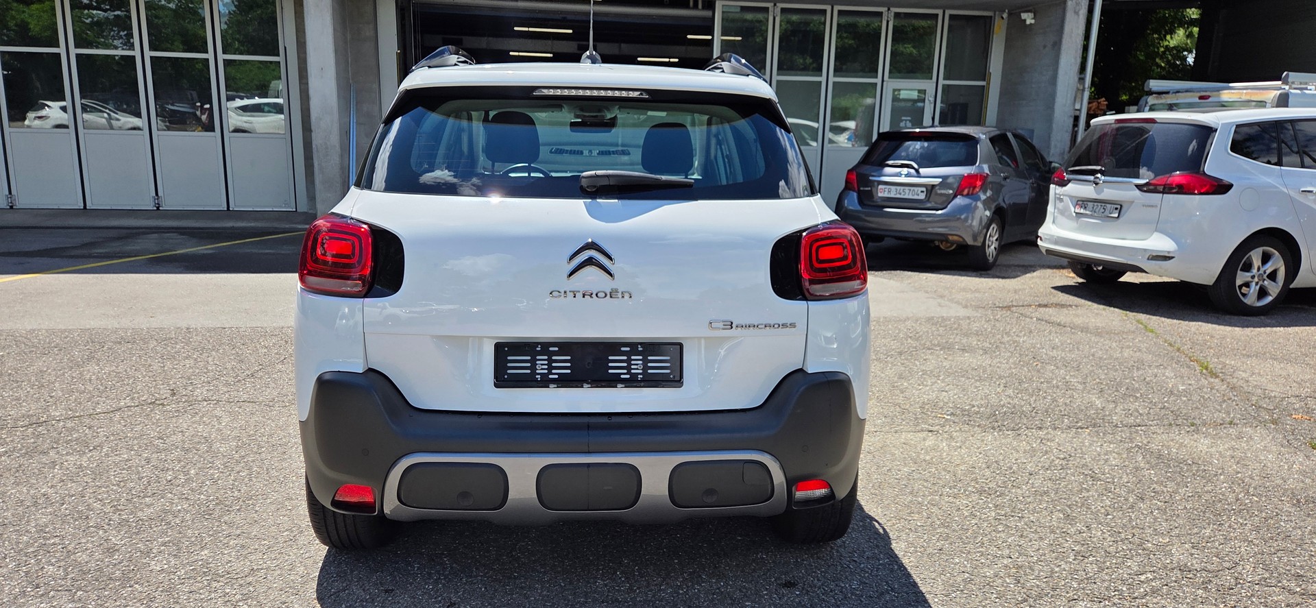 CITROEN C3 Aircross 1.2i PureTech Feel EAT-image-2