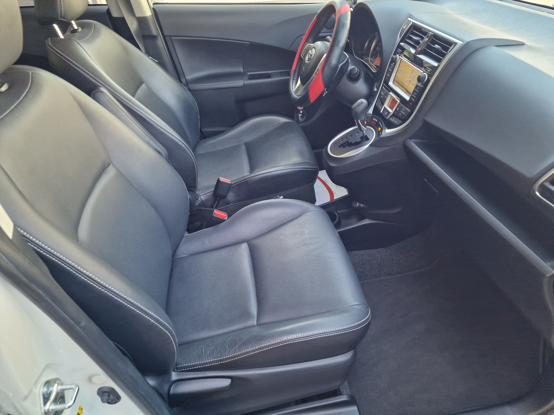 TOYOTA Verso-S 1.33 Linea Luna Multidrive S-image-7
