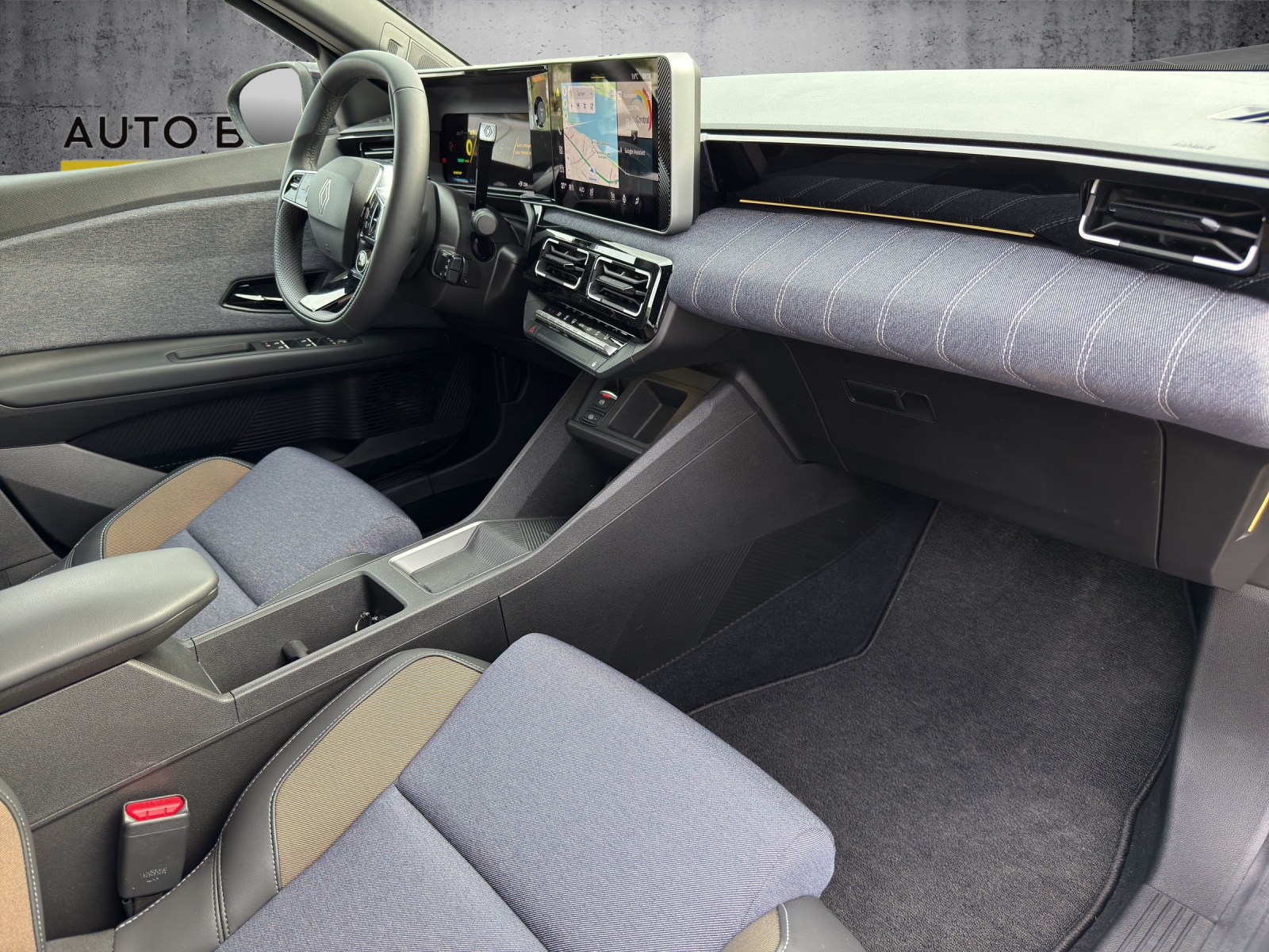 RENAULT R5 E-Tech Comfort Range 52 kWh Techno-image-8