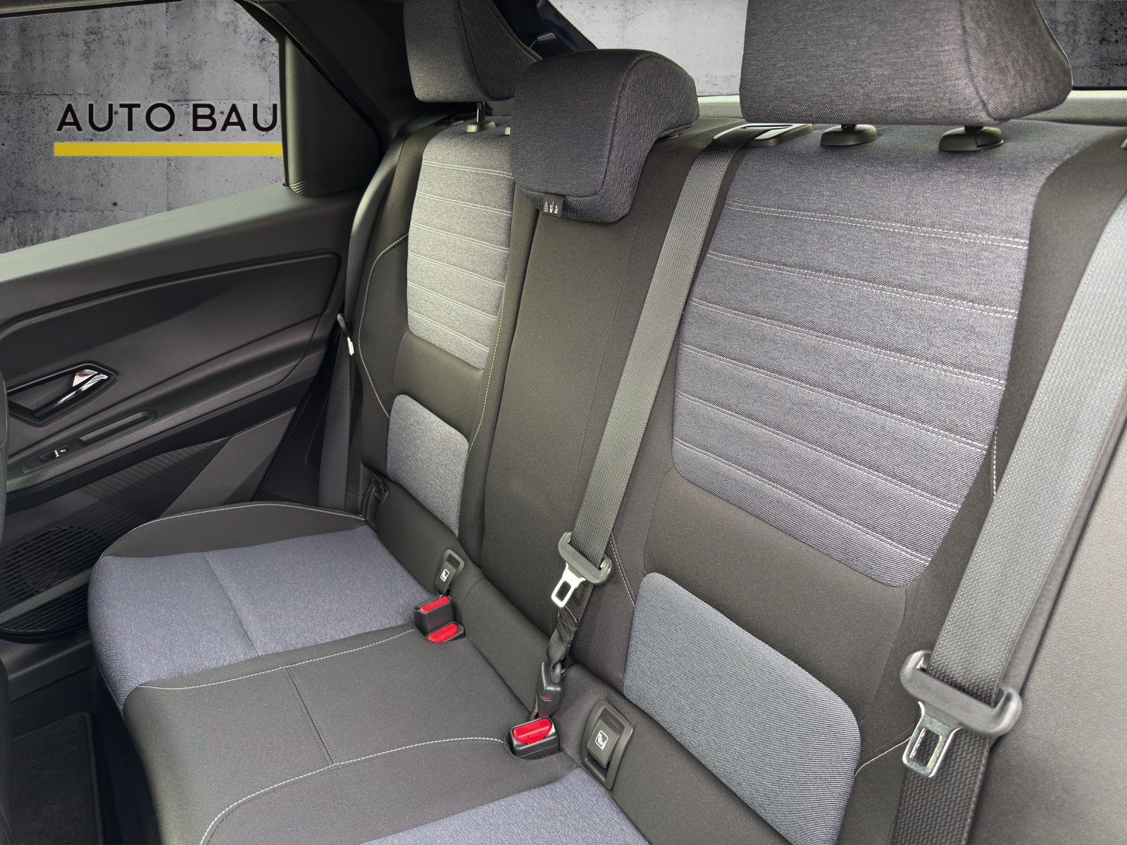 RENAULT R5 E-Tech Comfort Range 52 kWh Techno-image-12