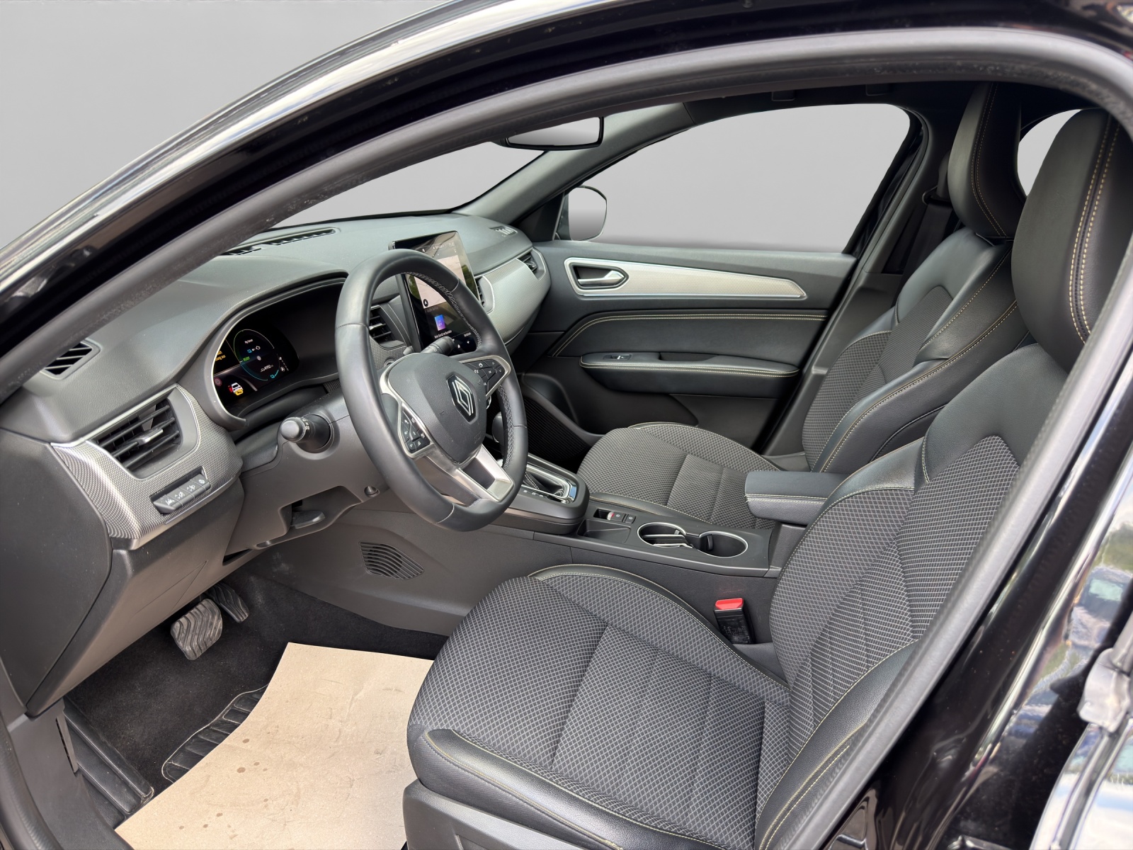 RENAULT Arkana 1.6 E-Tech techno-image-5