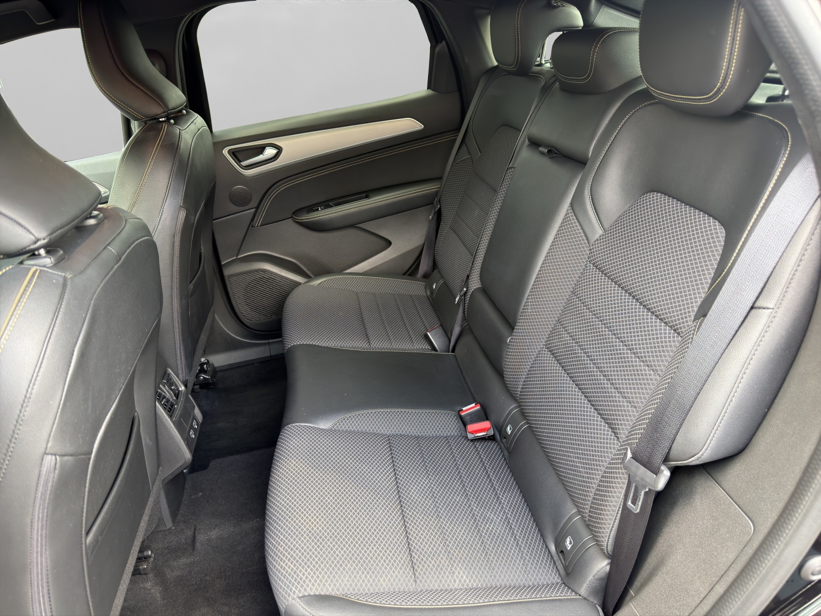 RENAULT Arkana 1.6 E-Tech techno-image-8