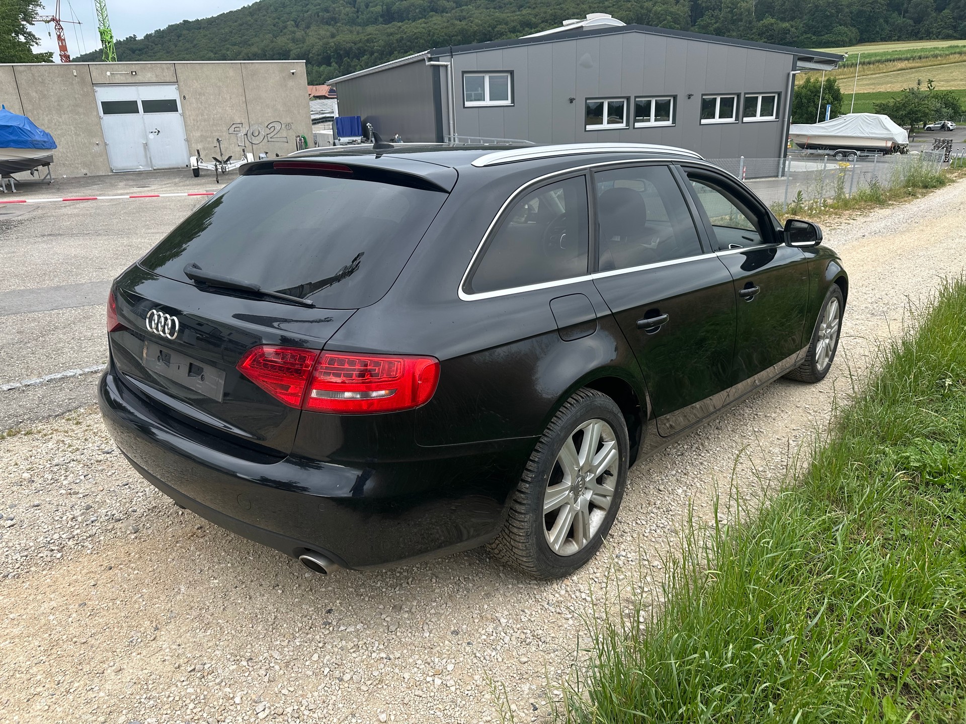 AUDI A4 Avant 3.0 TDI quattro S-tronic-image-2