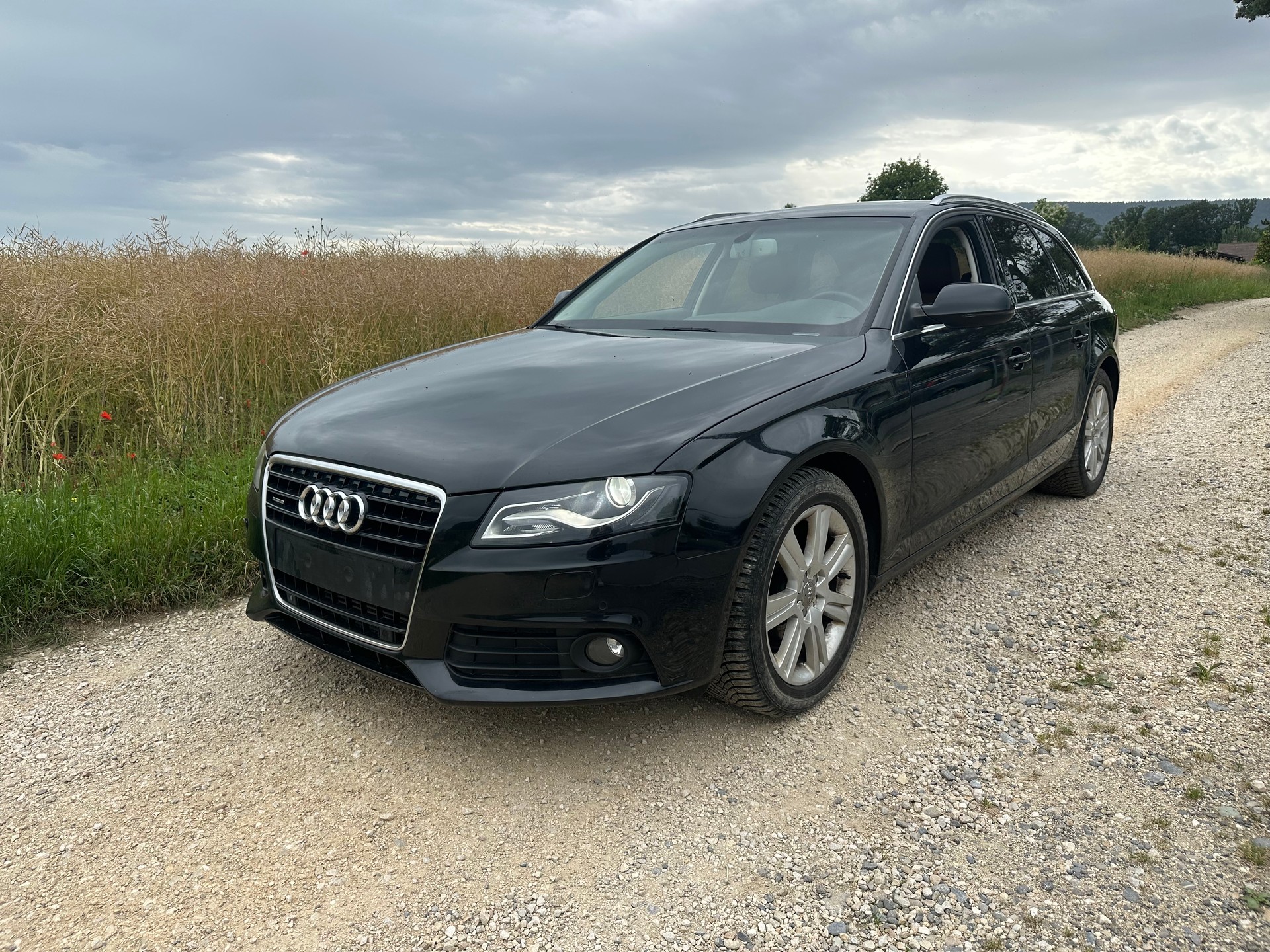 AUDI A4 Avant 3.0 TDI quattro S-tronic-image-0