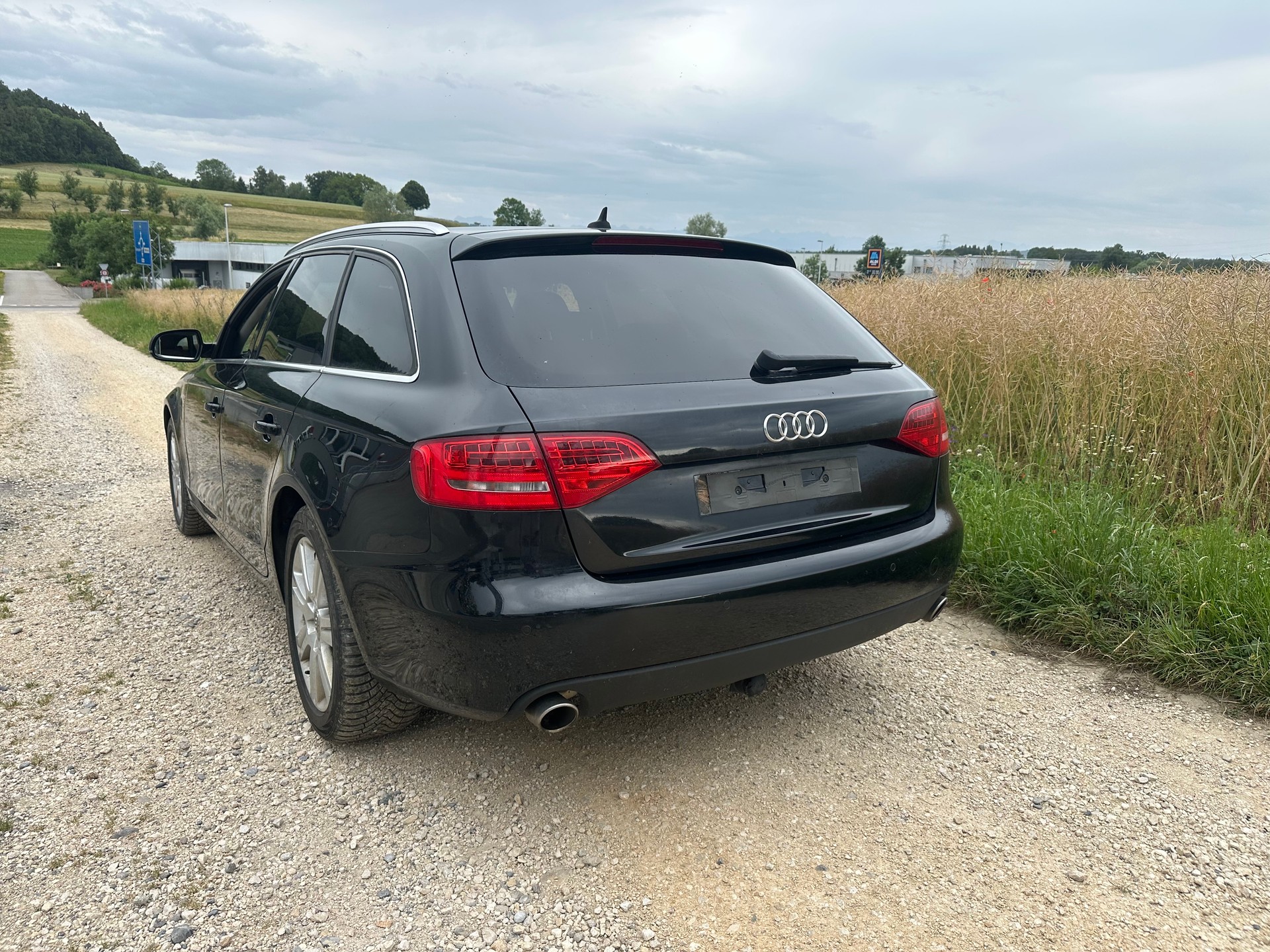 AUDI A4 Avant 3.0 TDI quattro S-tronic-image-3