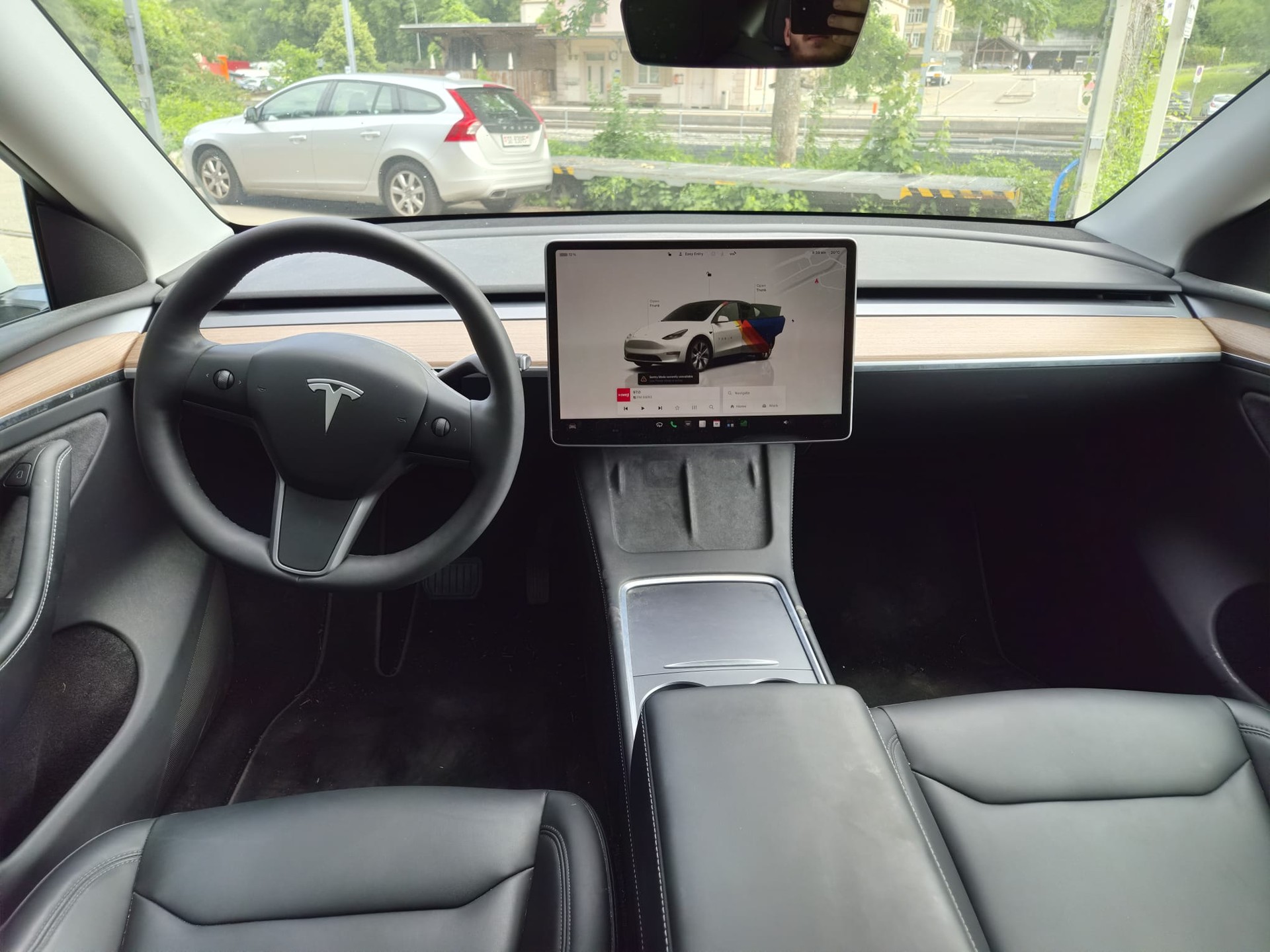 TESLA Model Y RWD-image-5