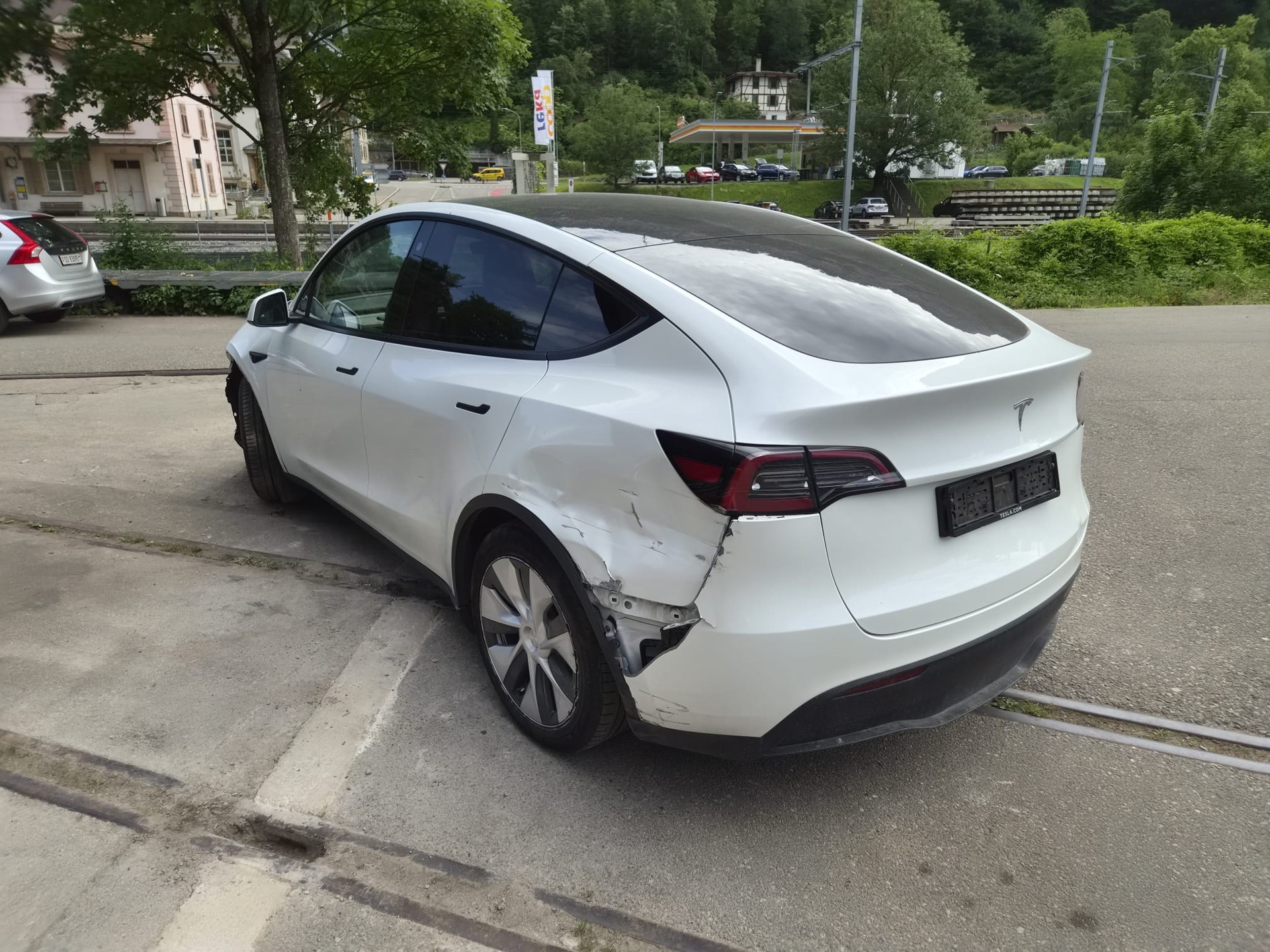 TESLA Model Y RWD-image-3