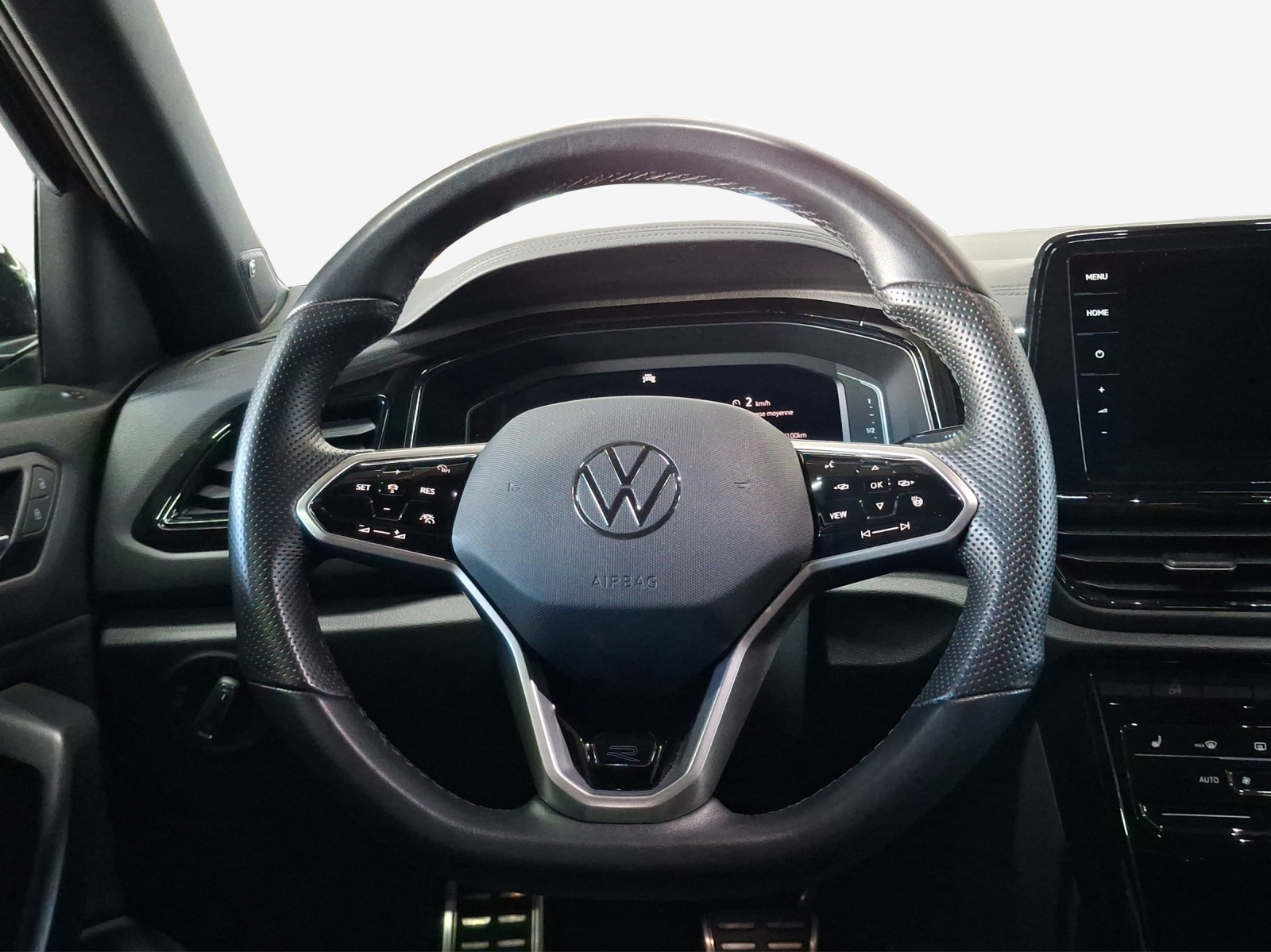 VW T-Roc 2.0 TSI R-Line DSG 4Motion-image-9