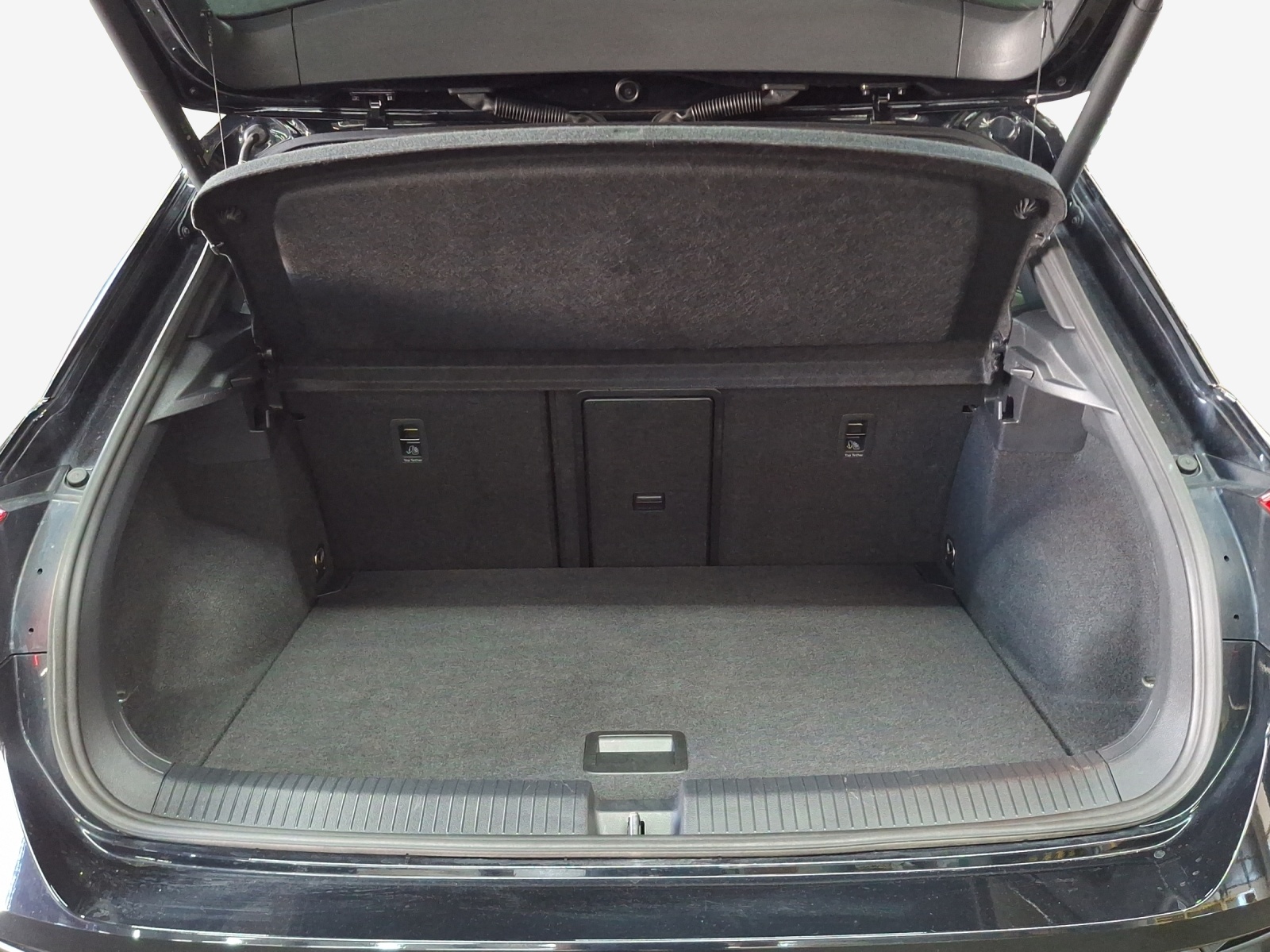 VW T-Roc 2.0 TSI R-Line DSG 4Motion-image-12